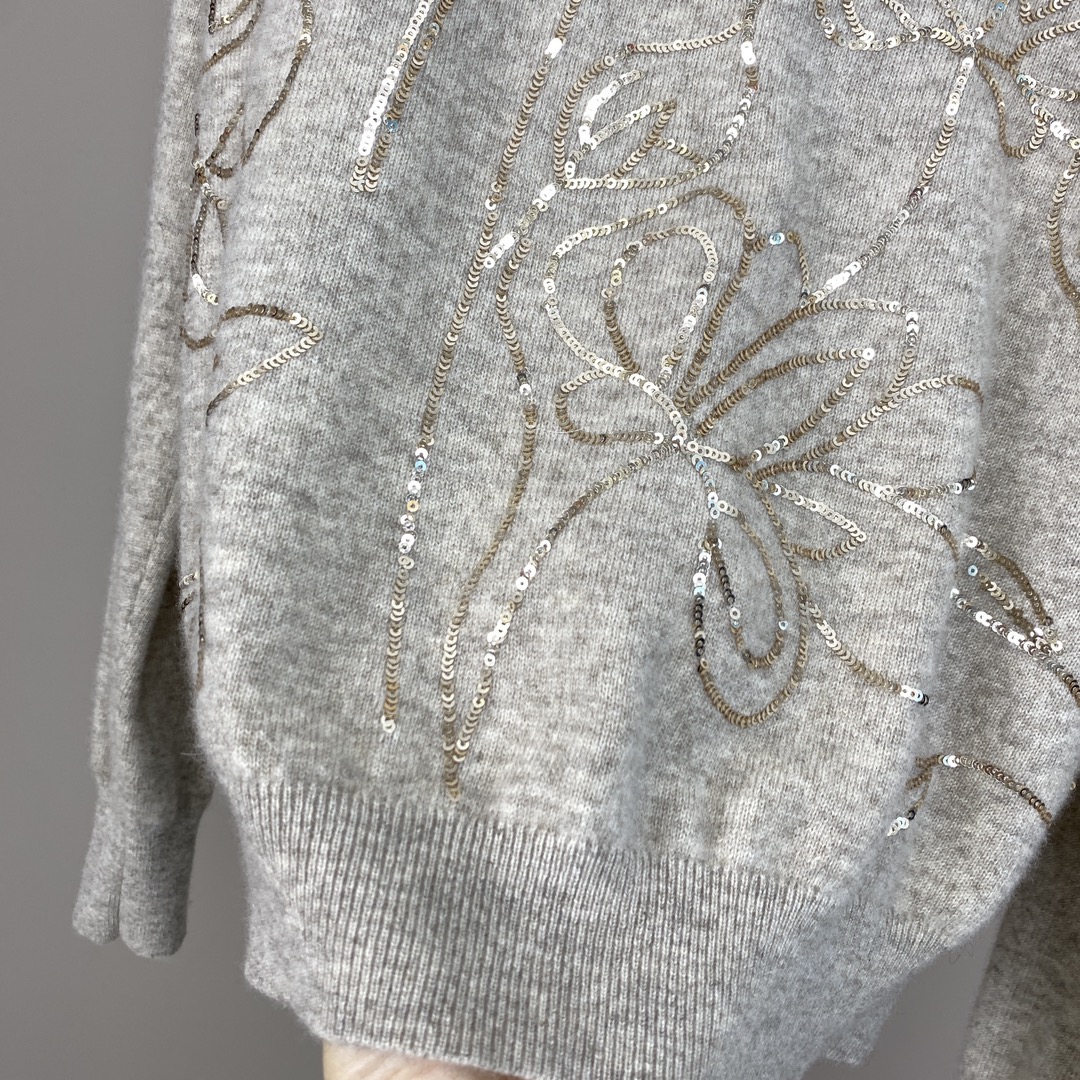 Elegant Women's Cashmere Sweater with Beaded Sequins Flower Design 6 i1722737698 5405 0