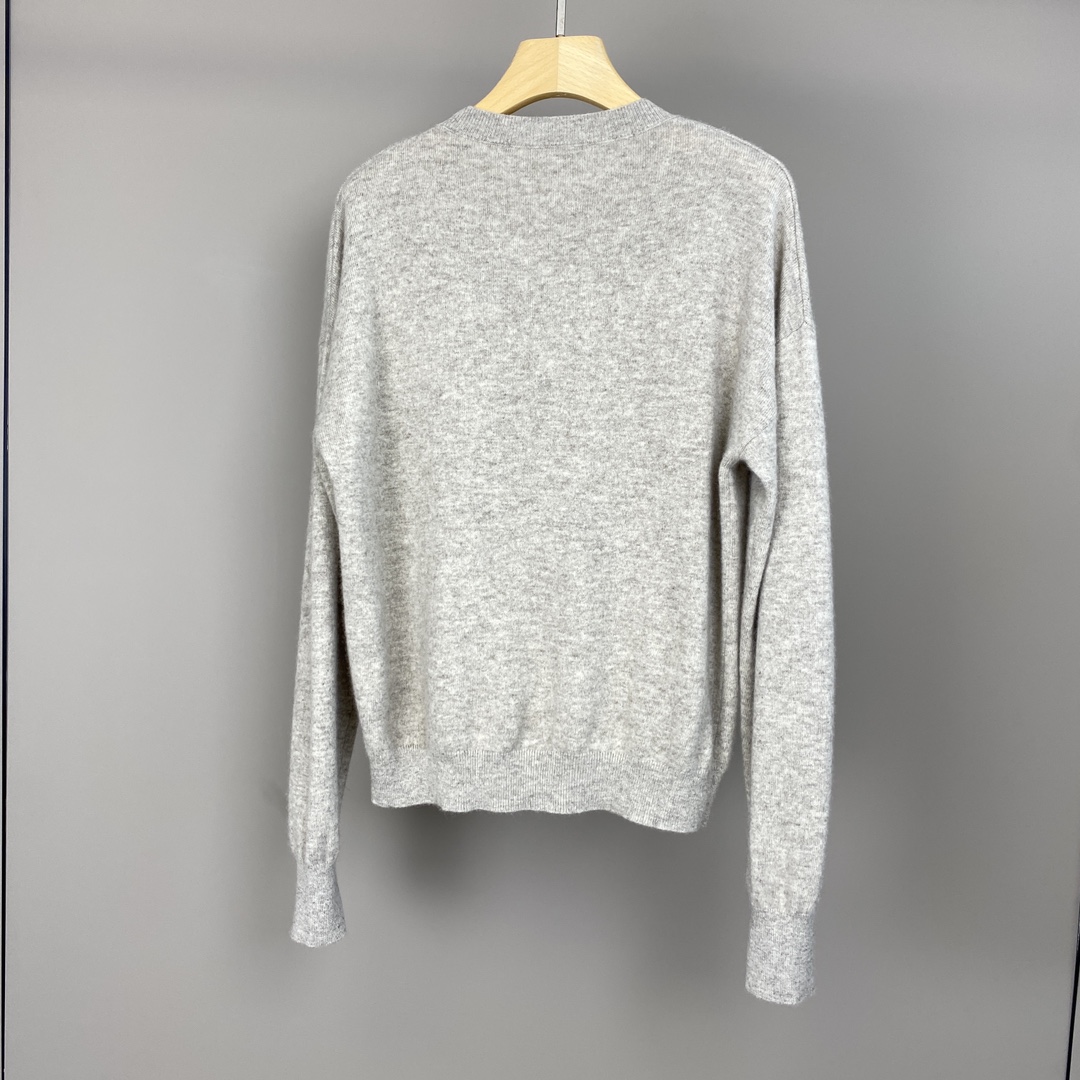 Elegant Women's Cashmere Sweater with Beaded Sequins Flower Design 9 i1722737698 8813 3