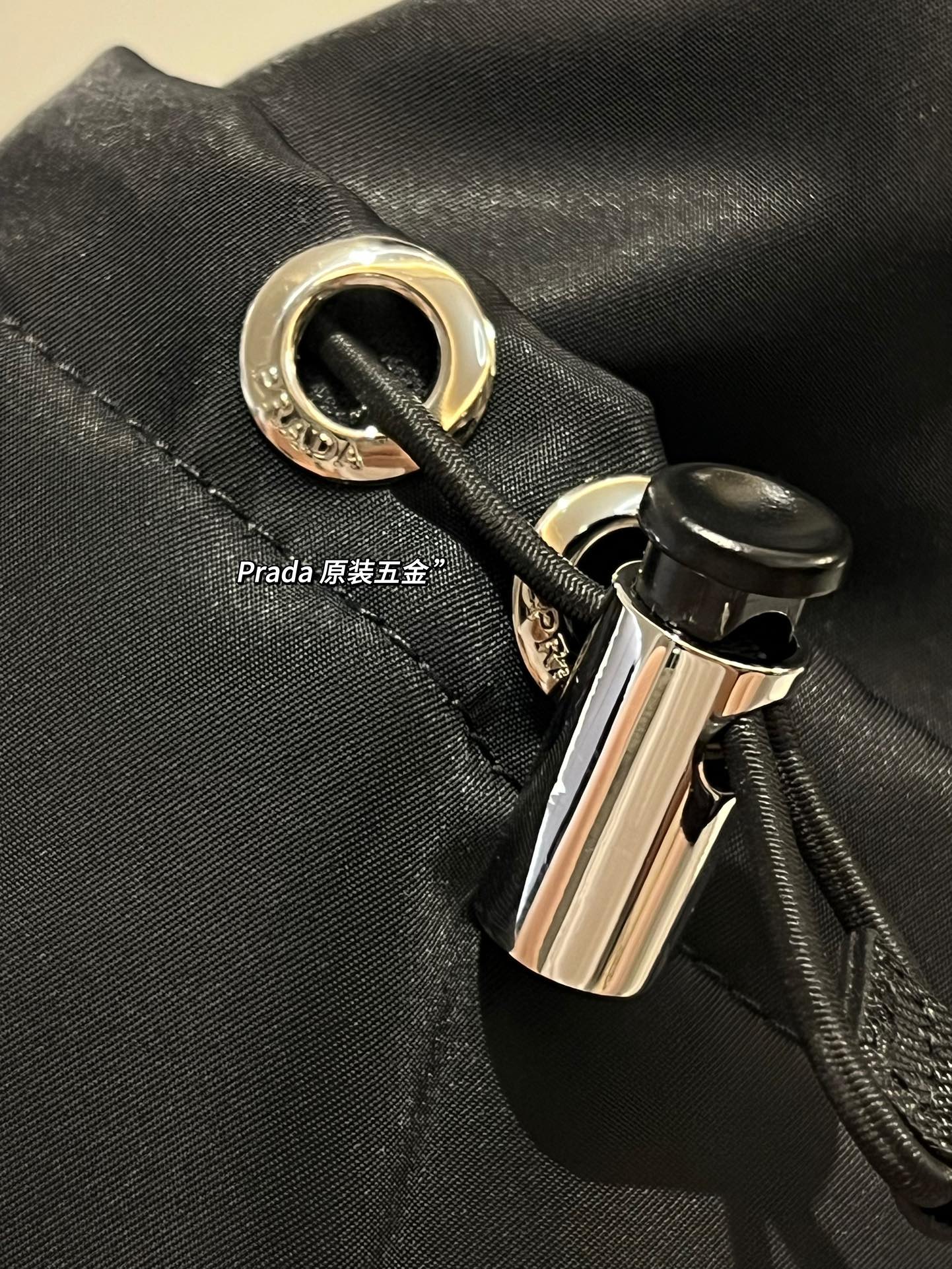 A classic top-handle tote bag designed for versatile functionality - Comprehensive 2