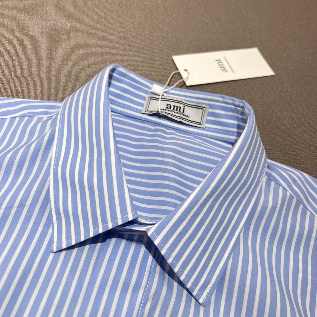 新款 AMI官网在售，专柜同款！经典条纹刺绣衬衫怎么穿都好看，衣很讲究品质，经典的款式每年都是爆款客供格