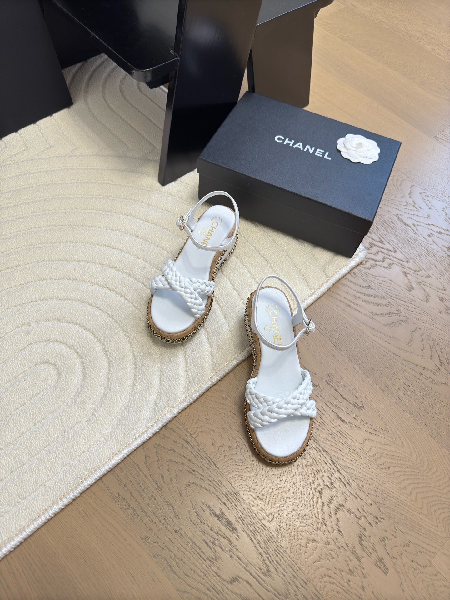 NO:166188,Chanel 25C double C woven chain sandals New woven fabric woven upper inner sheepskin original outsole Size:35-39 Other sizes customized, sandals, chanel, sandals, sheepskin19860909Chanel 25C双C编织链条凉鞋 新编织面料 编织鞋面 内里羊皮 原版大底 Size:35-39 其他码数定做,凉鞋,chanel,sandals,sheepskin,Women's Shoes
