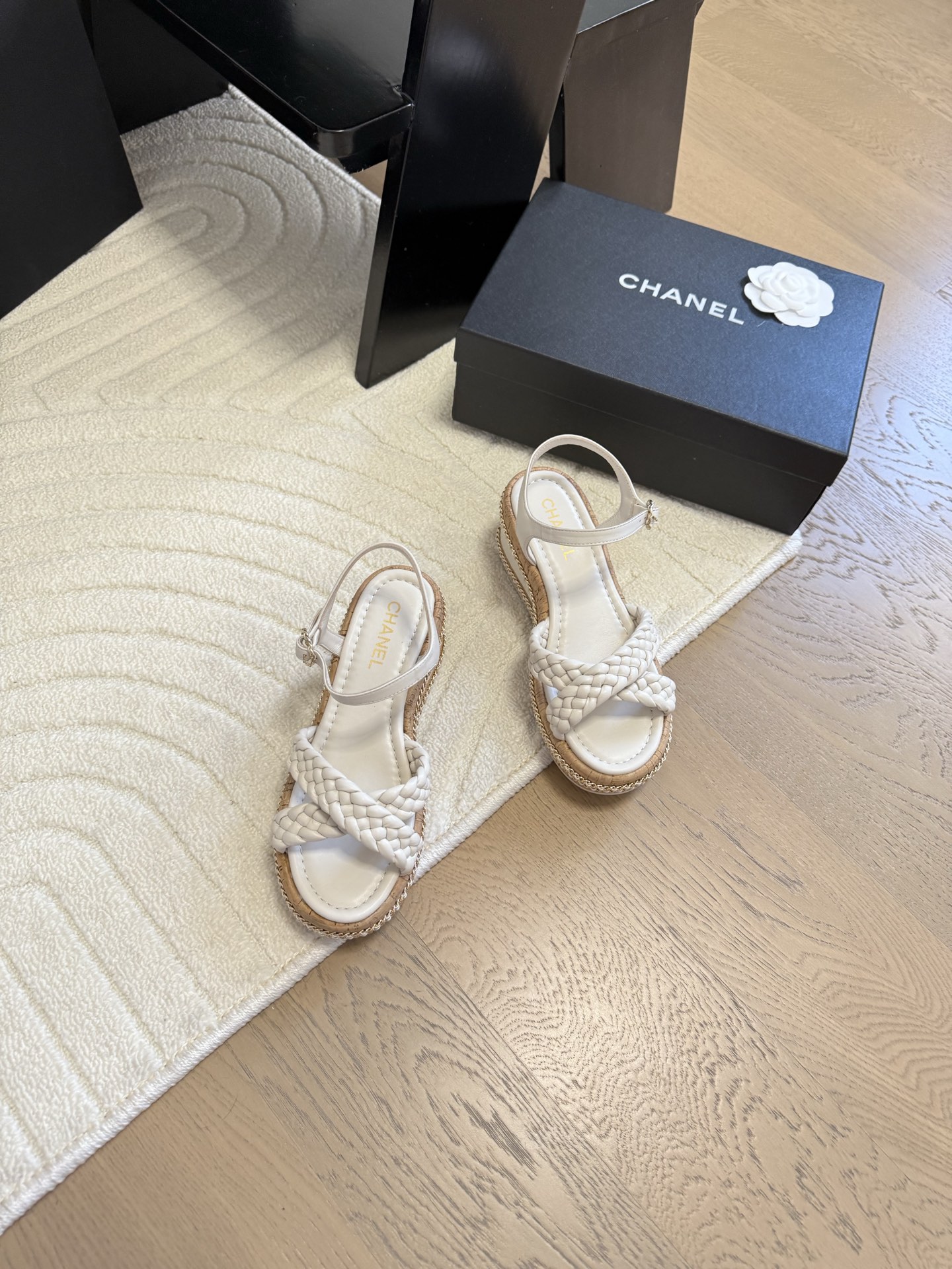 NO:166203,Chanel 25C double C woven chain sandals New woven fabric woven upper inner sheepskin original outsole Size:35-39 Other sizes customized, sandals, chanel, sandals, sheepskin19860909Chanel 25C双C编织链条凉鞋 新编织面料 编织鞋面 内里羊皮 原版大底 Size:35-39 其他码数定做,凉鞋,chanel,sandals,sheepskin,Women's Shoes
