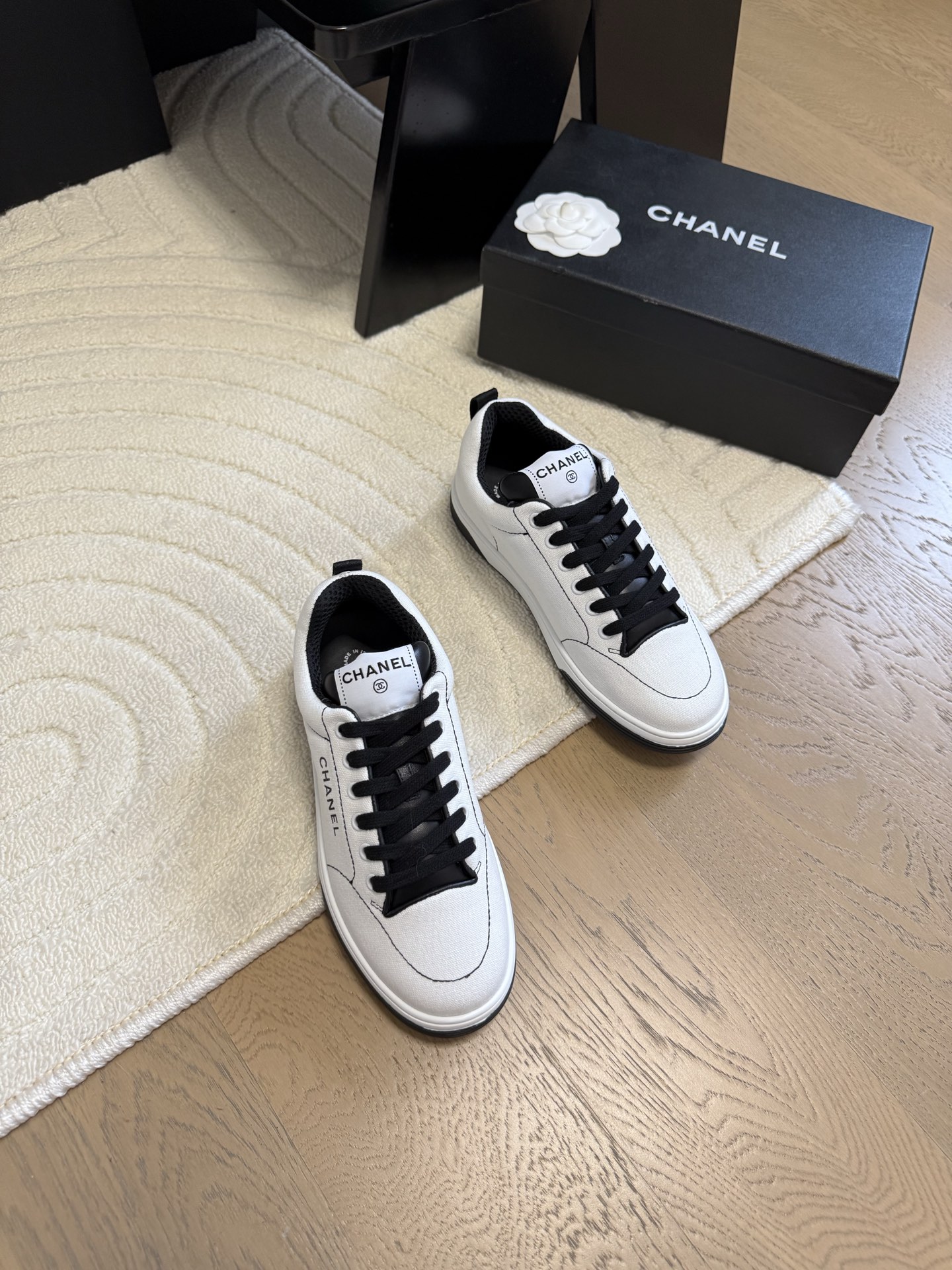 NO:230899,Chanel 25P new casual shoes, high-quality, lightweight, comfortable to wear Size: 35-40, casual shoes/sports shoes, chanel, sneakers19860909Chanel 25P新款休闲鞋 高版本高品质 手感很轻盈 上脚舒服 Size:35-40,休闲鞋/运动鞋,chanel,sneakers,Women's Shoes