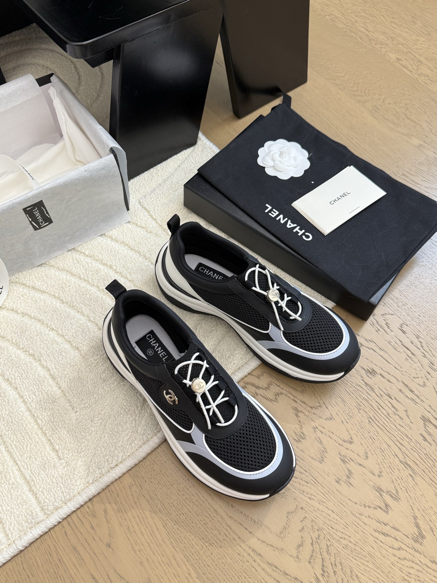 NO:392793,Chanel 25C new panda sneakers, new models are on sale first!  Latest color matching Top version Upper cowhide inner sheepskin Original outsole Size 35-41 Customized non-return and exchange, casual shoes/sports shoes, chanel, sneakers, cowhide, sheepskin19860909Chanel 25C新款熊猫运动鞋 新款抢先发售！ 最新配色 顶级版本 鞋面牛皮 内里羊皮 原版大底 码数35-41 定制不退换,休闲鞋/运动鞋,chanel,sneakers,cowhide,sheepskin,Women's Shoes