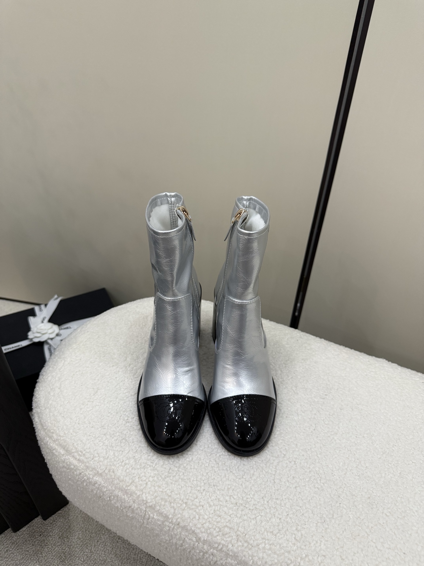 NO:478067,[Spot sale] *25 Counter [authentic grade] version!  !  Official catalog Number of codes 35, 36, 37, 38, 39 (34/40/41 Custom made to communicate with customer service) Upper: imported over 10,000, all equipped with genuine Italian packaging, boots, boots19860909【现货发售】 *25 专柜【正品级】版本！！ 官方目录 码数35、36、37、38、39 (34/40/41 需要定做跟客服♂沟通) 鞋面:进口超千 均配有意大利正品包装,靴子,boots,Women's Shoes