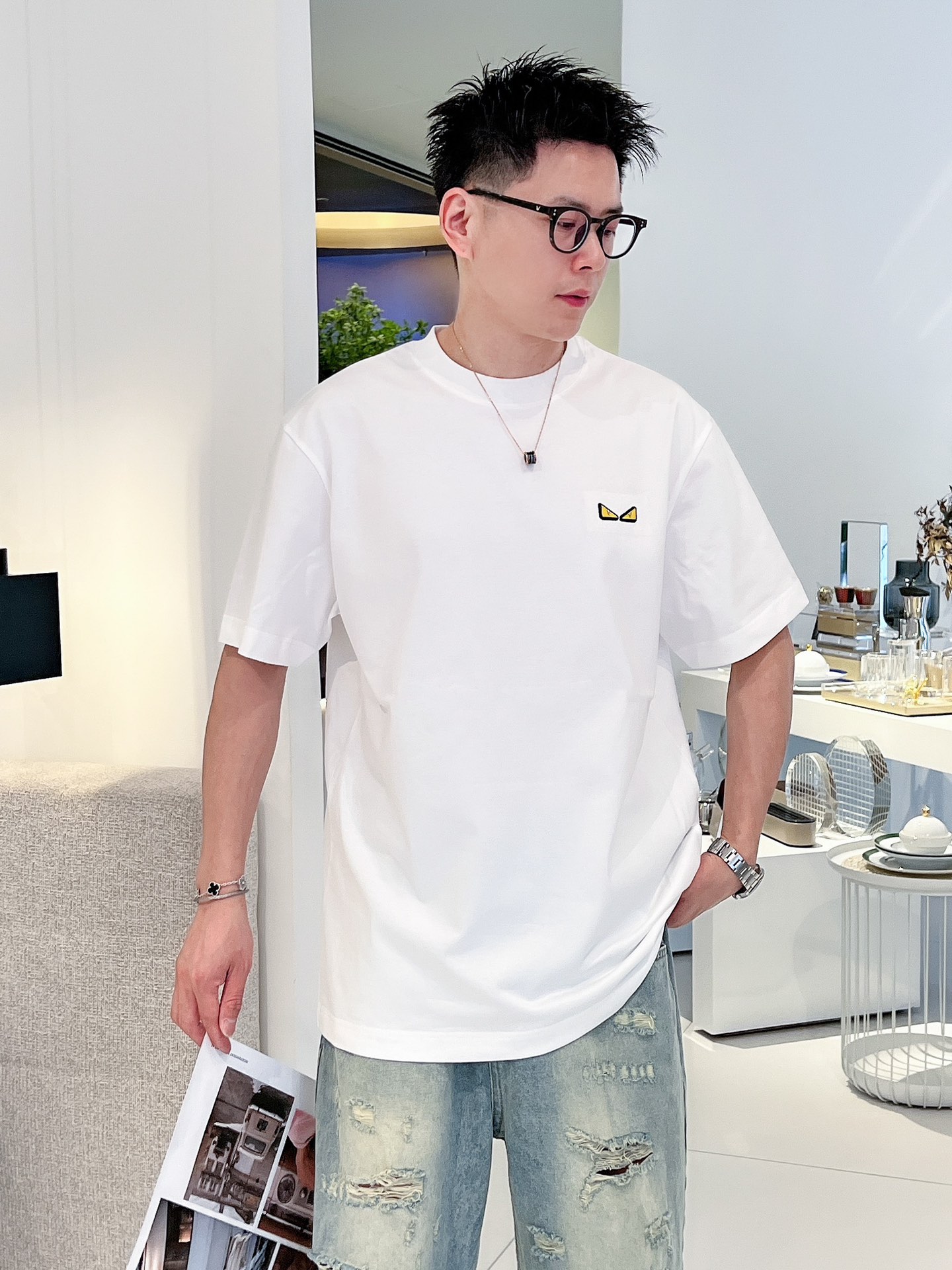 Fend*🆕 25/ss春夏新款棉质圆领短袖T恤 胸前经典小眼睛👀标识 顶级丝光棉面料定制 标准版型黑 