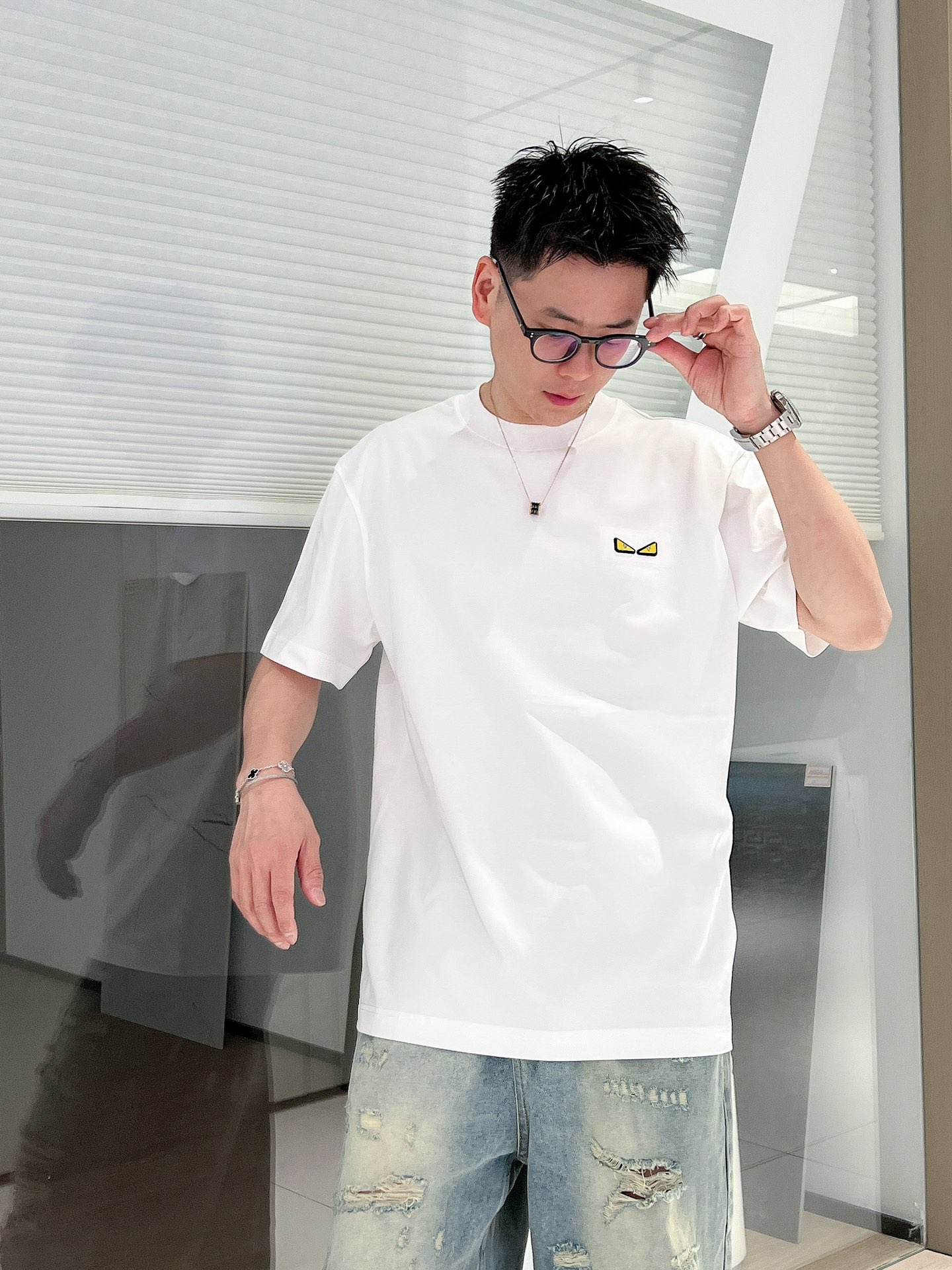 Fend*🆕 25/ss春夏新款棉质圆领短袖T恤 胸前经典小眼睛👀标识 顶级丝光棉面料定制 标准版型黑 