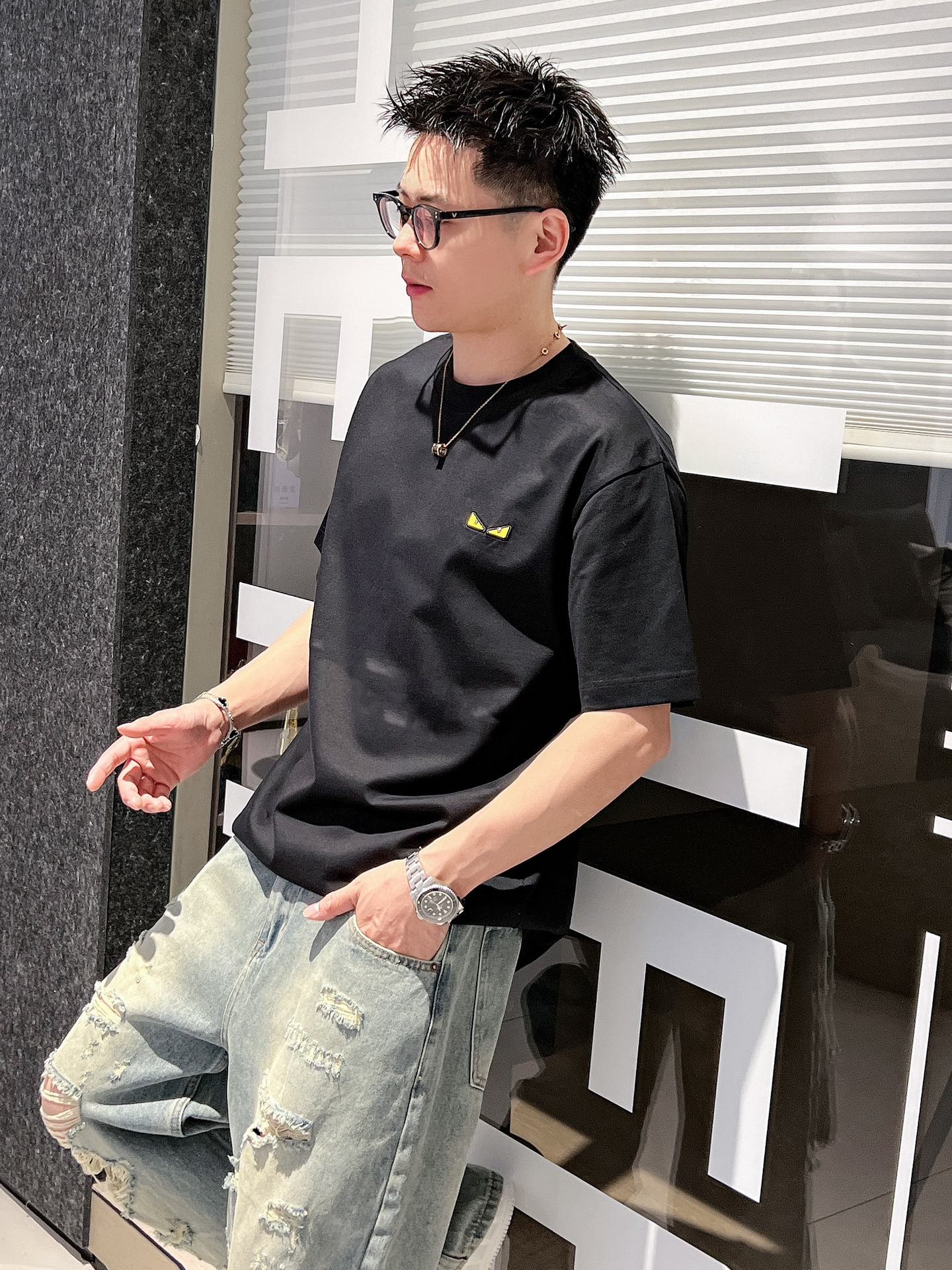 Fend*🆕 25/ss春夏新款棉质圆领短袖T恤 胸前经典小眼睛👀标识 顶级丝光棉面料定制 标准版型黑 