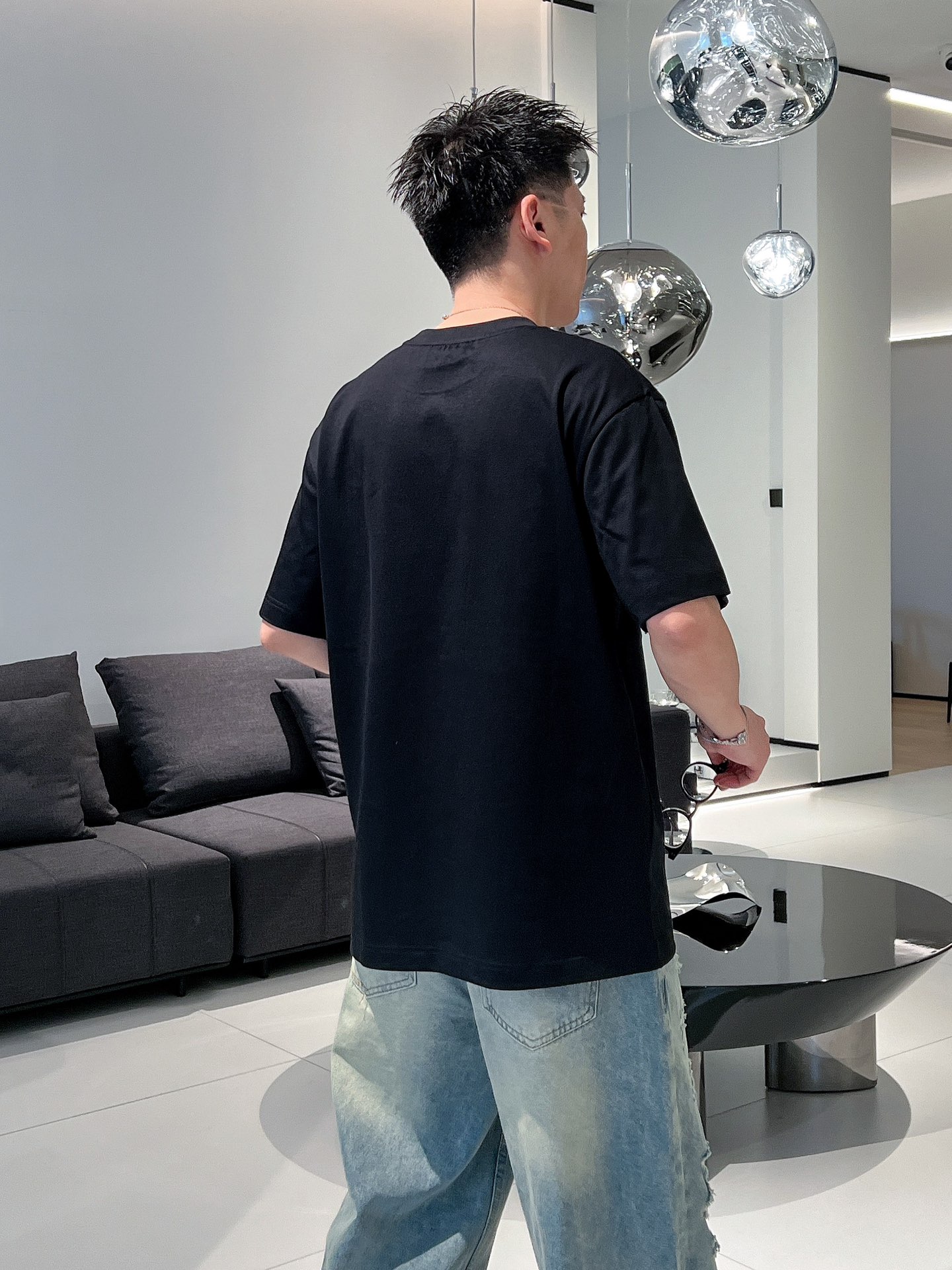 Fend*🆕 25/ss春夏新款棉质圆领短袖T恤 胸前经典小眼睛👀标识 顶级丝光棉面料定制 标准版型黑 