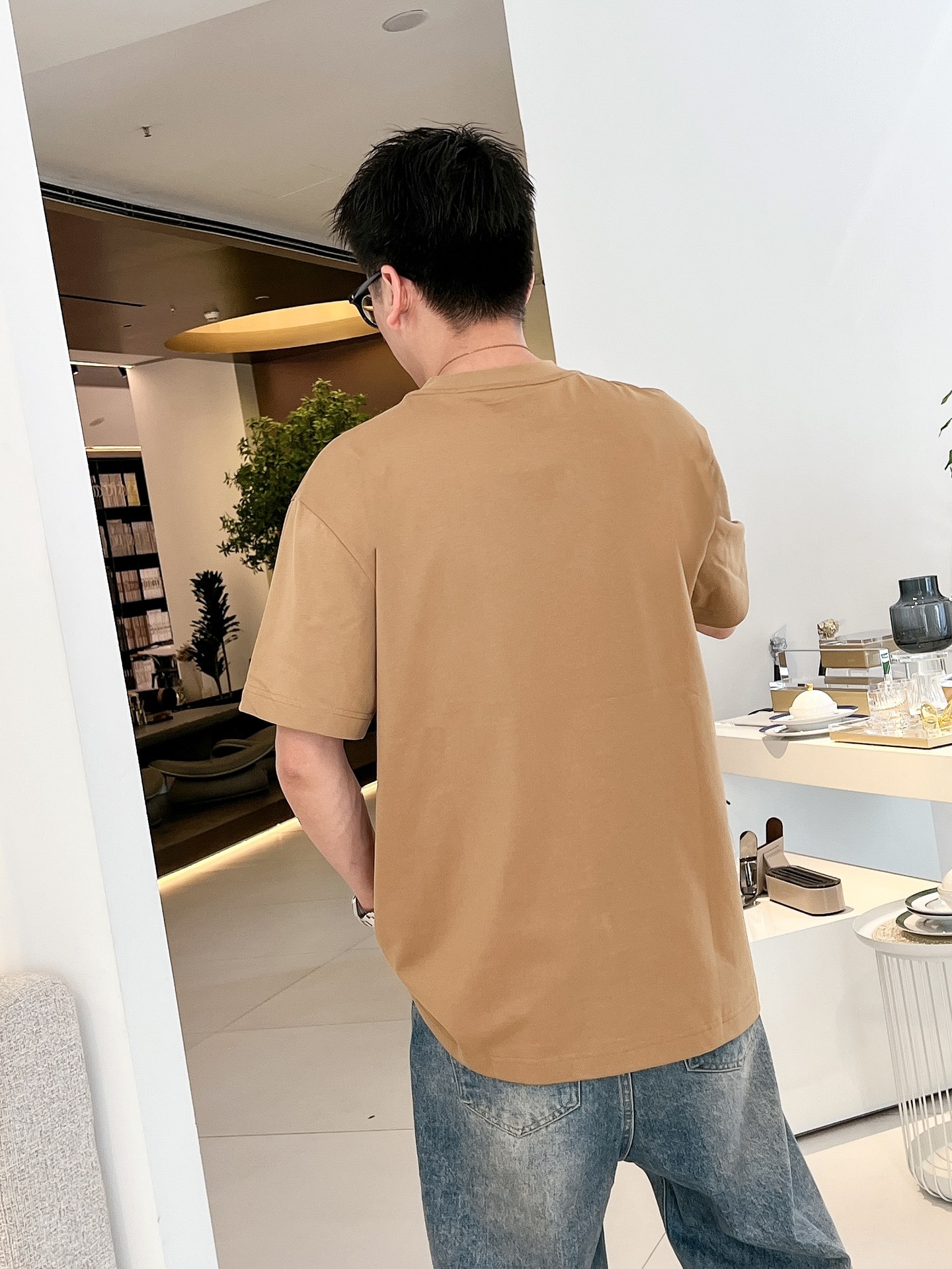 巴宝莉 🔥🔥Ss春夏最新款短袖T恤，手感柔软，穿着舒适，做工精细.上身效果无敌帅气，码数S-2XL