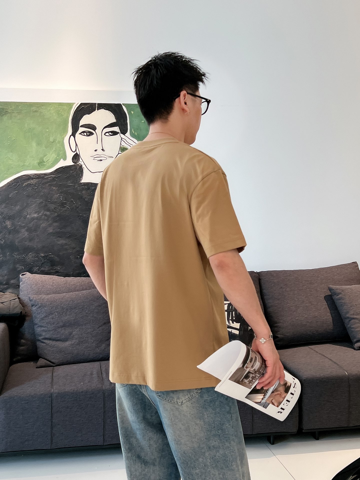 巴宝莉 🔥🔥Ss春夏最新款短袖T恤，手感柔软，穿着舒适，做工精细.上身效果无敌帅气，码数S-2XL