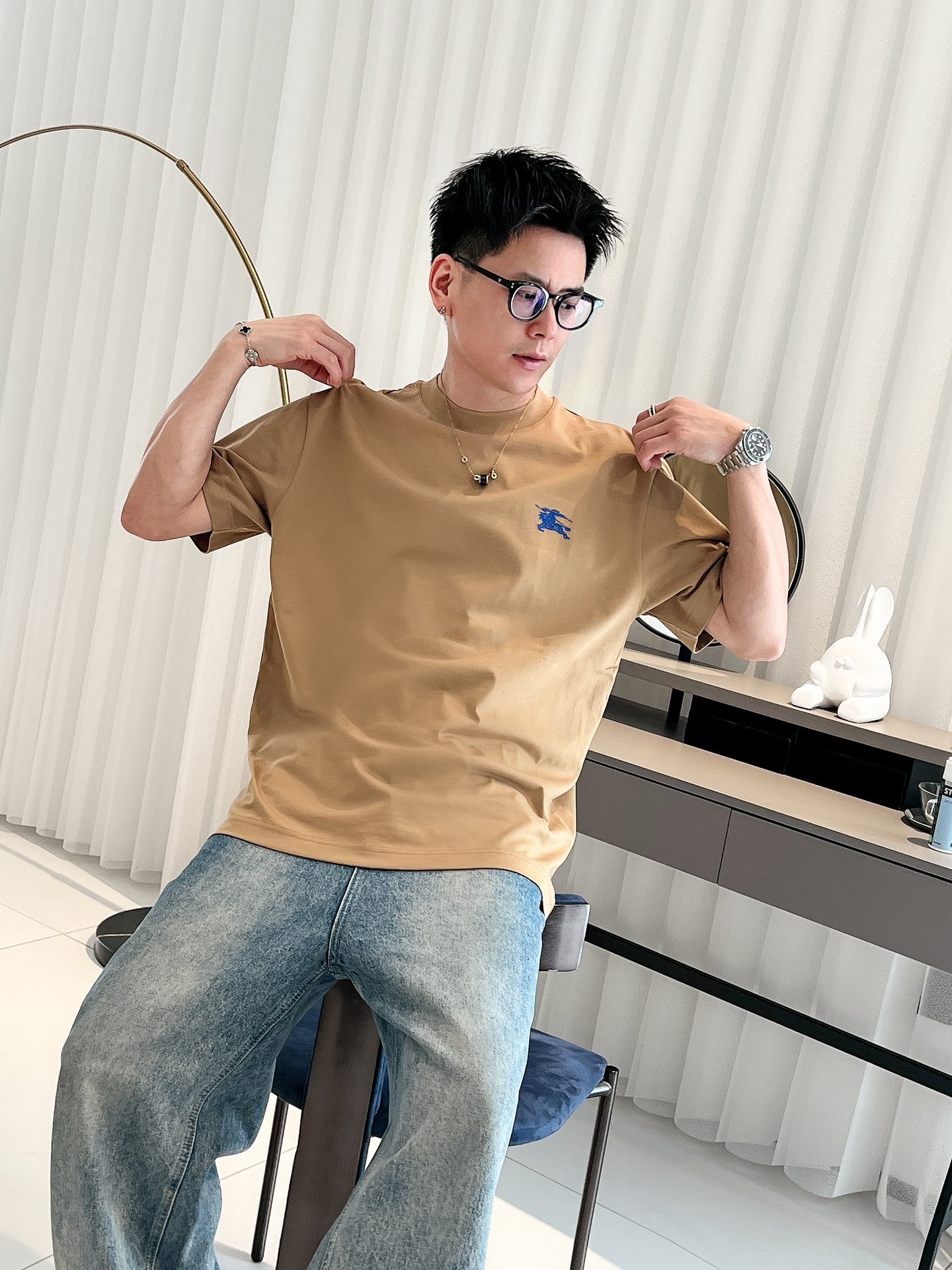 巴宝莉 🔥🔥Ss春夏最新款短袖T恤，手感柔软，穿着舒适，做工精细.上身效果无敌帅气，码数S-2XL