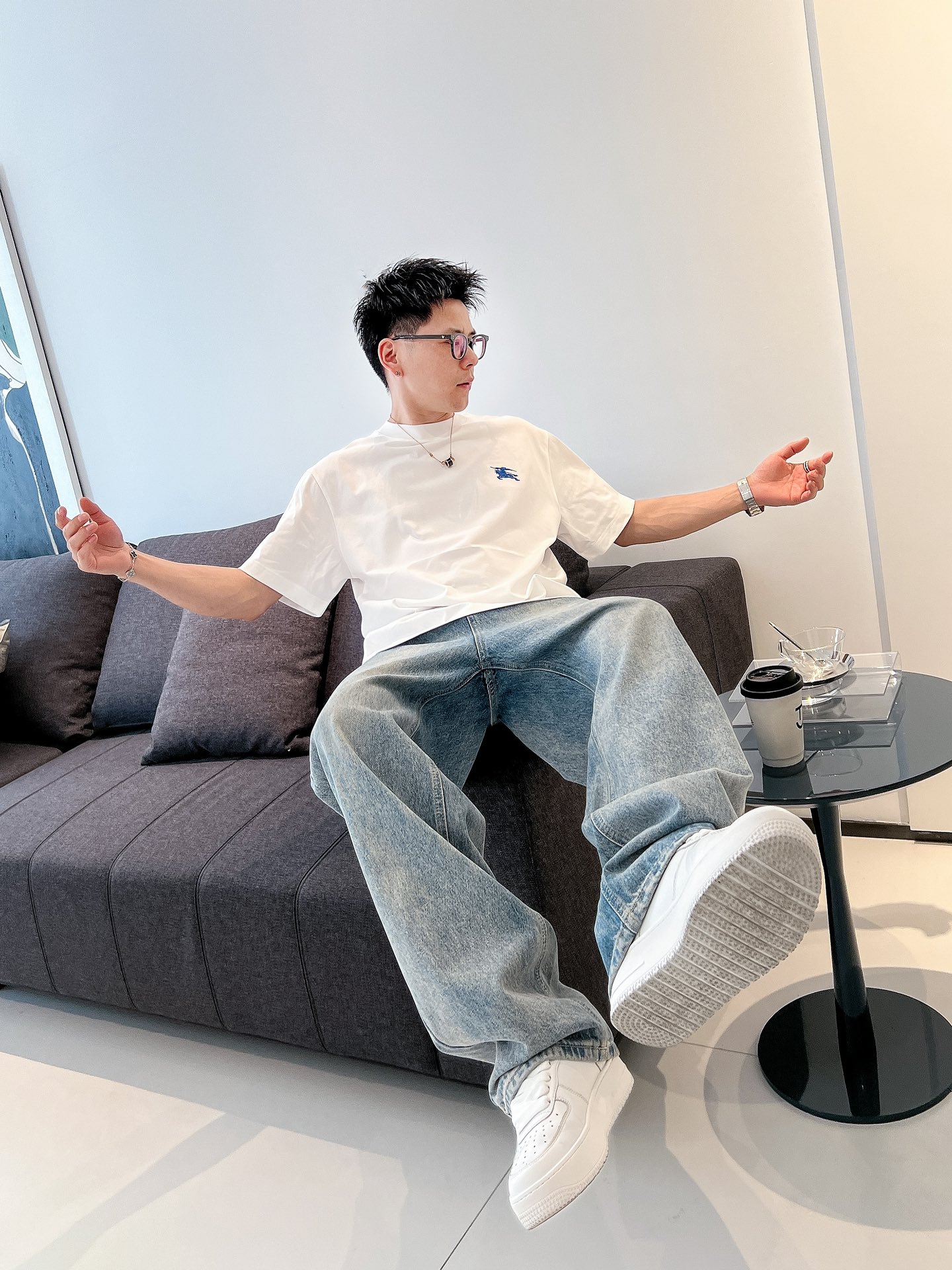 巴宝莉 🔥🔥Ss春夏最新款短袖T恤，手感柔软，穿着舒适，做工精细.上身效果无敌帅气，码数S-2XL