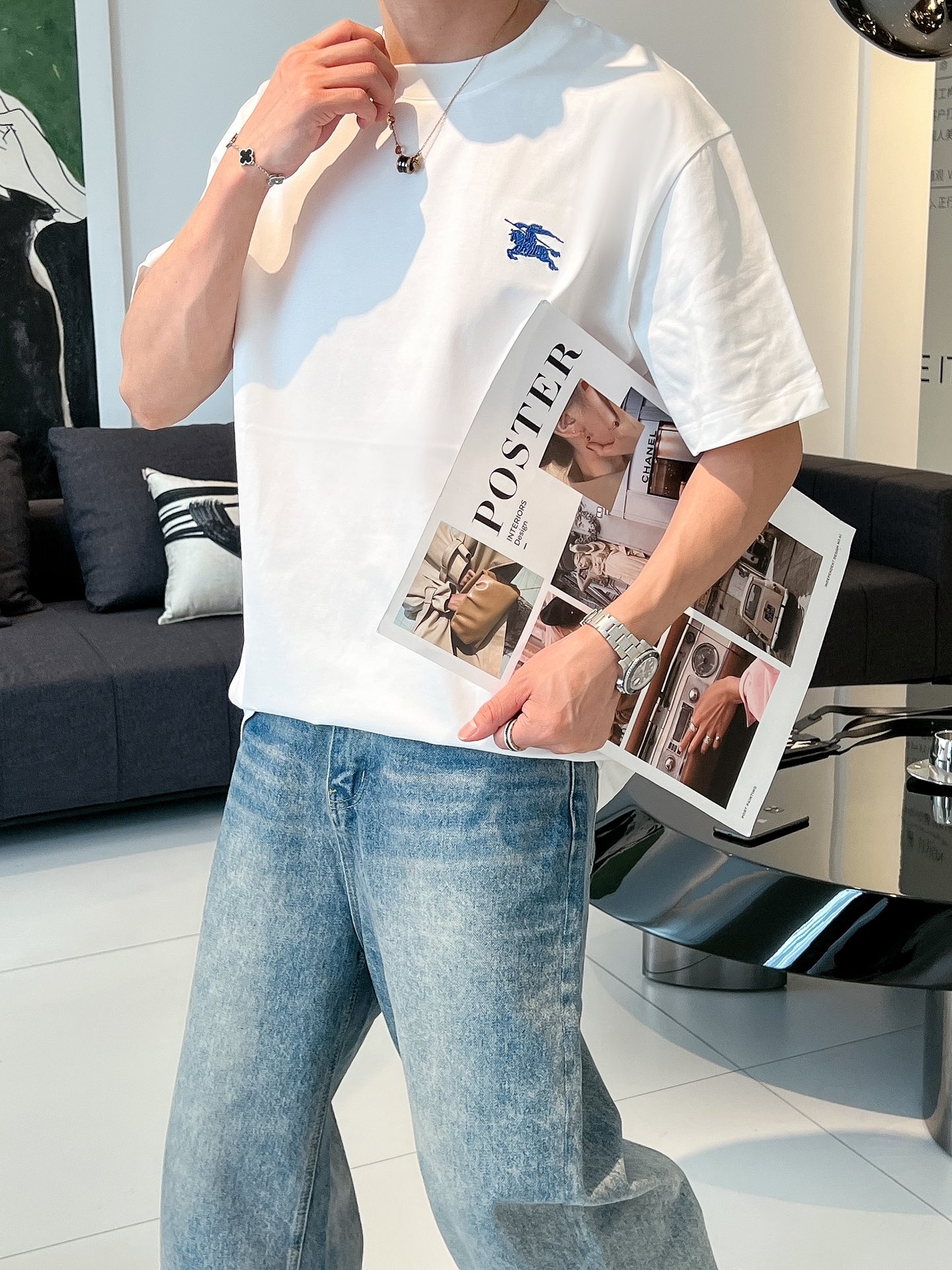 巴宝莉 🔥🔥Ss春夏最新款短袖T恤，手感柔软，穿着舒适，做工精细.上身效果无敌帅气，码数S-2XL