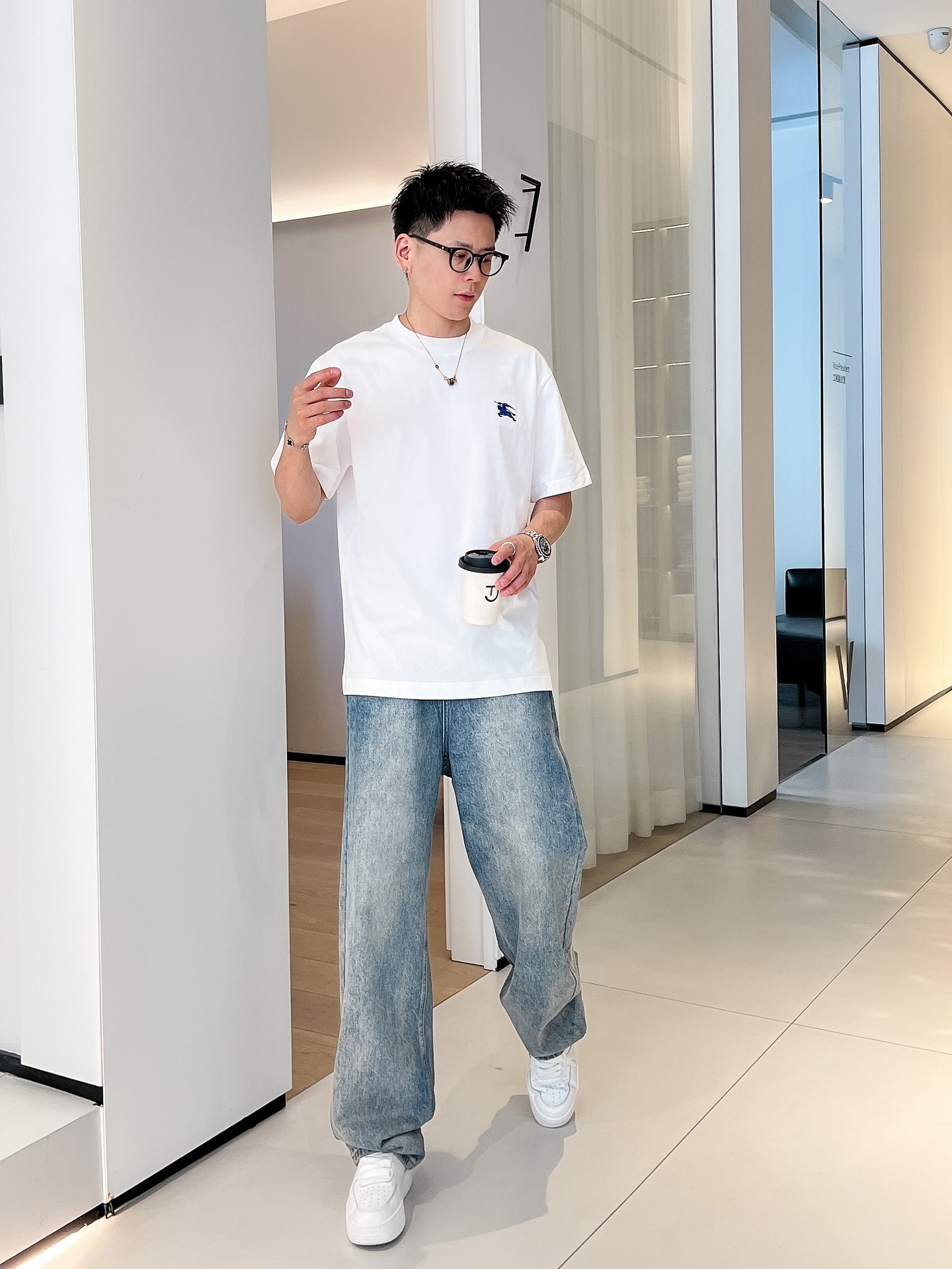 巴宝莉 🔥🔥Ss春夏最新款短袖T恤，手感柔软，穿着舒适，做工精细.上身效果无敌帅气，码数S-2XL