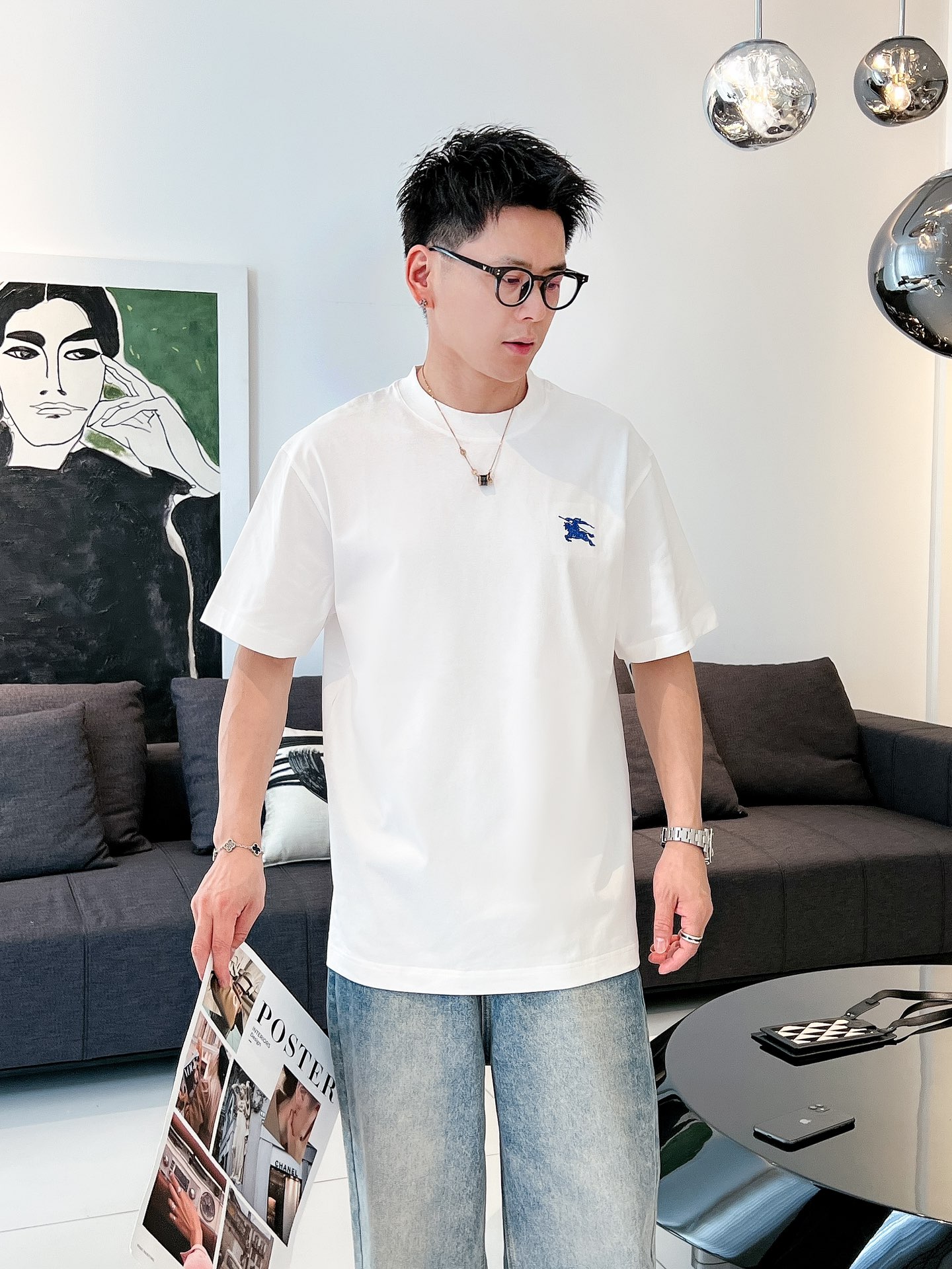 NO:121131,Burberry 1930Ss spring and summer latest short-sleeved T-shirt, soft touch, comfortable wearing, fine workmanship. The upper body effect is invincible and handsome, size S-2XL, burberry, T-shirt, tees, t-shirt, alexander wang19860909巴宝莉 1930Ss春夏最新款短袖T恤,手感柔软,穿着舒适,做工精细.上身效果无敌帅气,码数S-2XL,,burberry,T-shirt,tees，t-shirt,alexander wang,Men's clothing