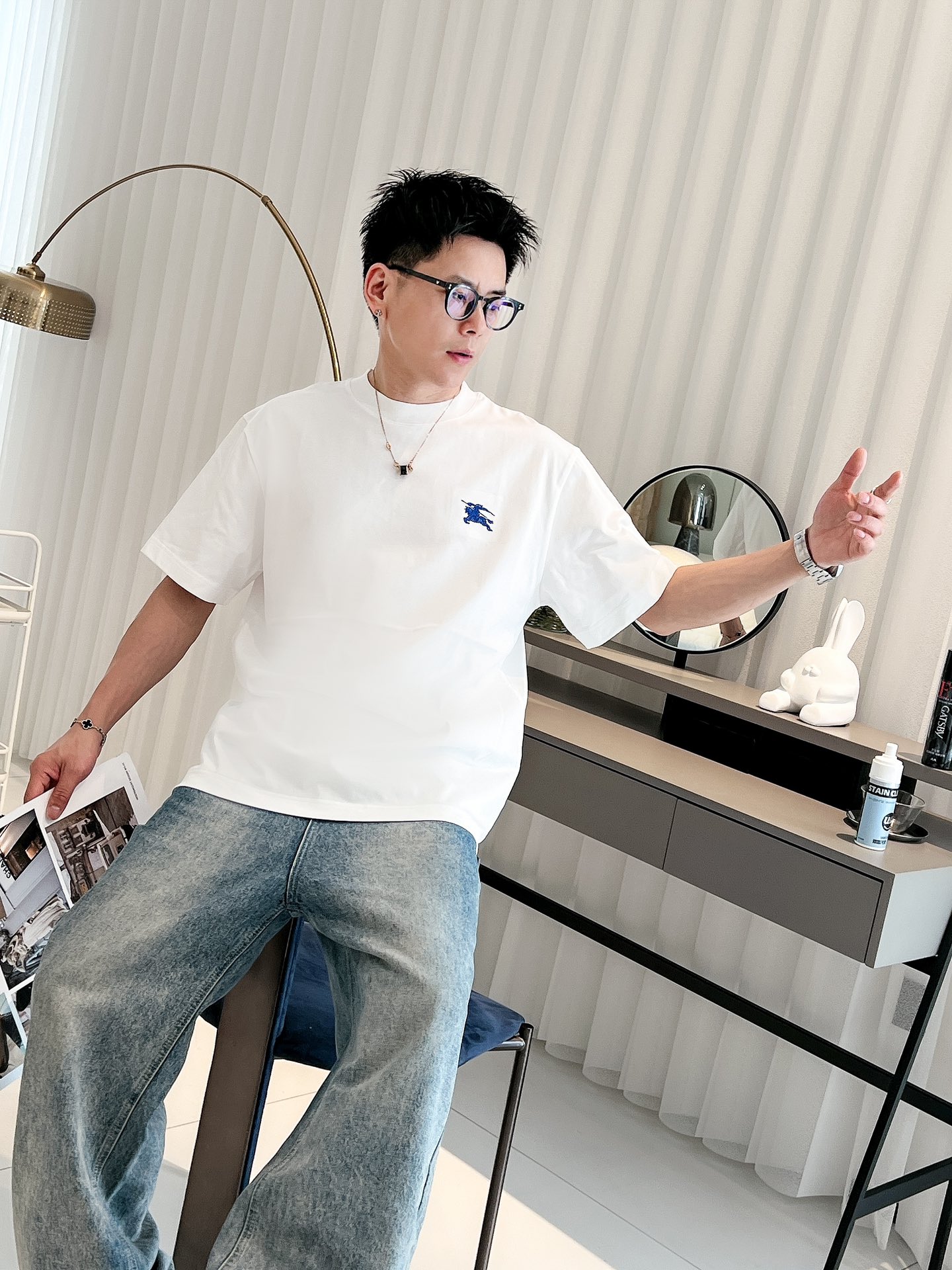 巴宝莉 🔥🔥Ss春夏最新款短袖T恤，手感柔软，穿着舒适，做工精细.上身效果无敌帅气，码数S-2XL