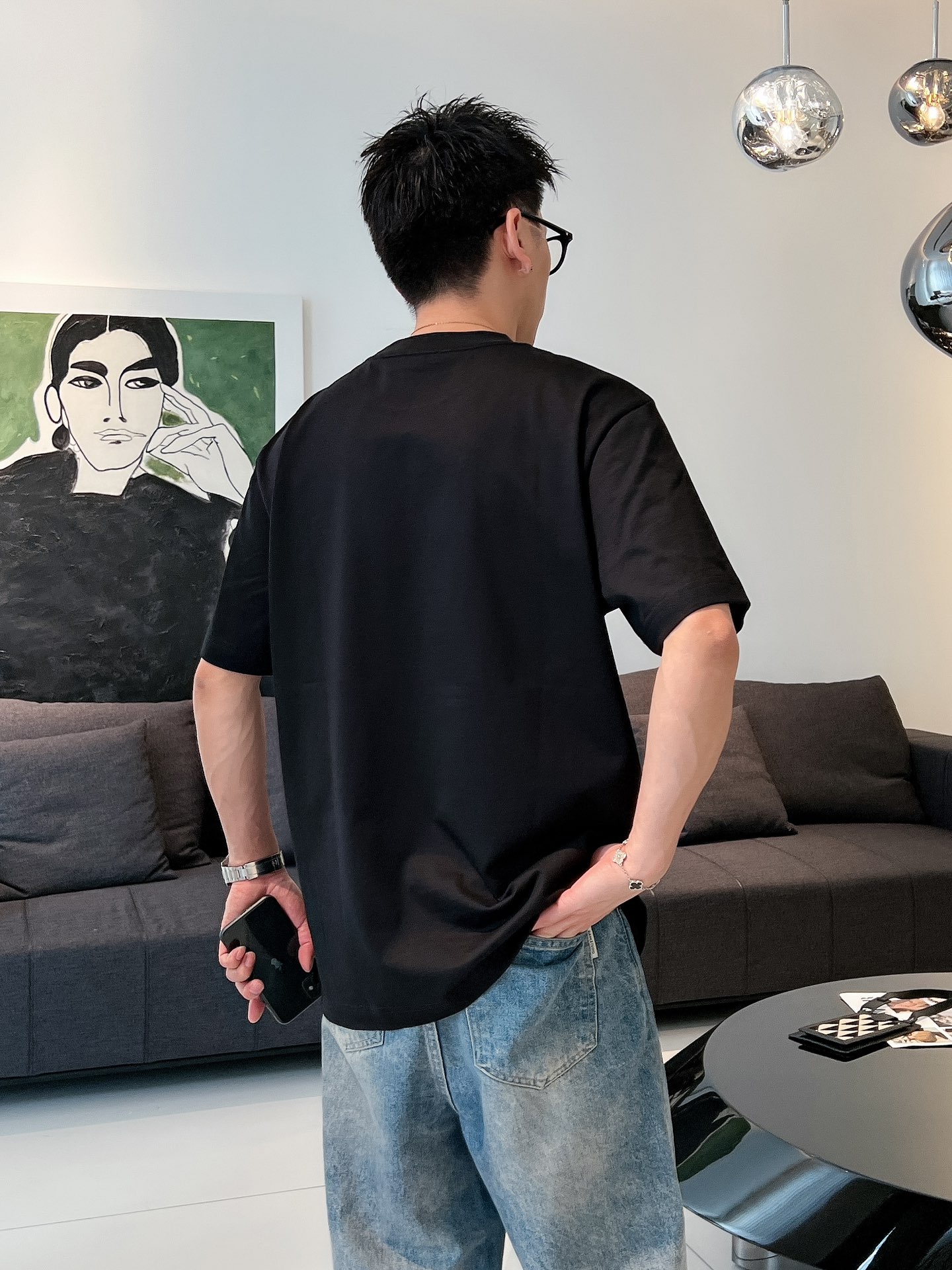 巴宝莉 🔥🔥Ss春夏最新款短袖T恤，手感柔软，穿着舒适，做工精细.上身效果无敌帅气，码数S-2XL