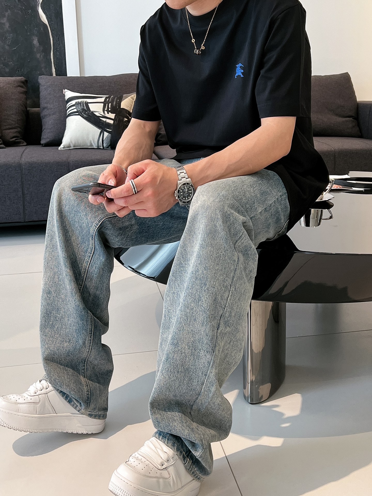 巴宝莉 🔥🔥Ss春夏最新款短袖T恤，手感柔软，穿着舒适，做工精细.上身效果无敌帅气，码数S-2XL