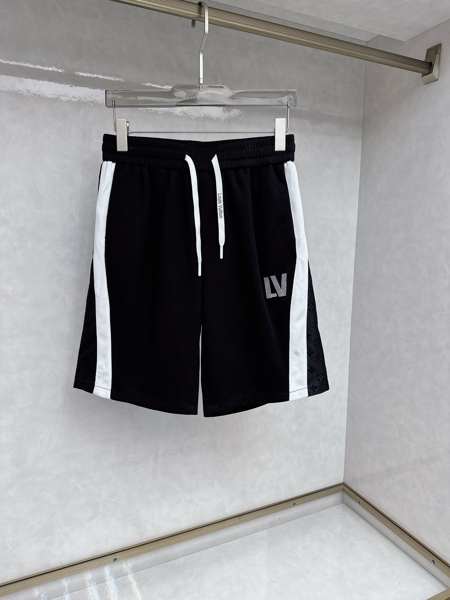 How to Find Designer Replica
 Louis Vuitton Clothing Shorts Men Summer Collection Casual