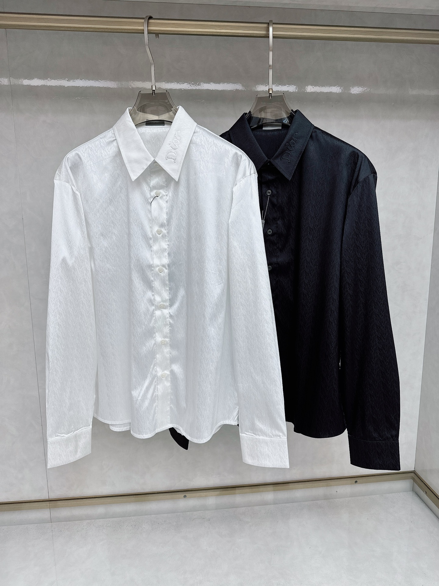 Dior Clothing Shirts & Blouses White Openwork Cotton Resin Spring/Summer Collection Fashion Long Sleeve
