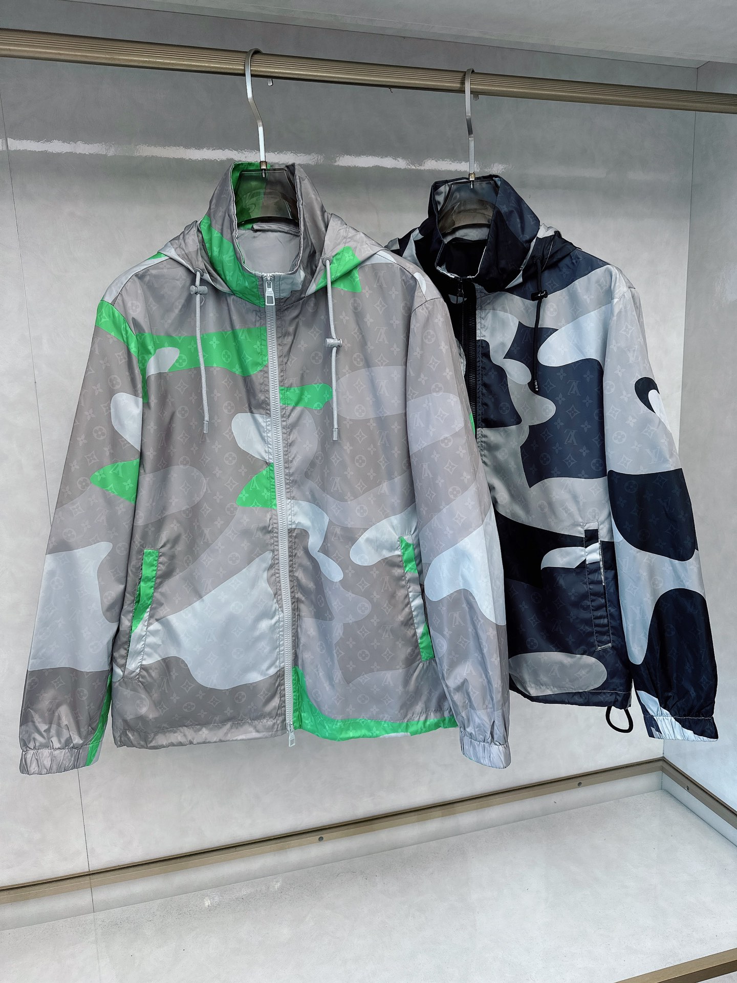 Louis Vuitton Clothing Coats & Jackets Windbreaker Black Green Spring Collection Fashion