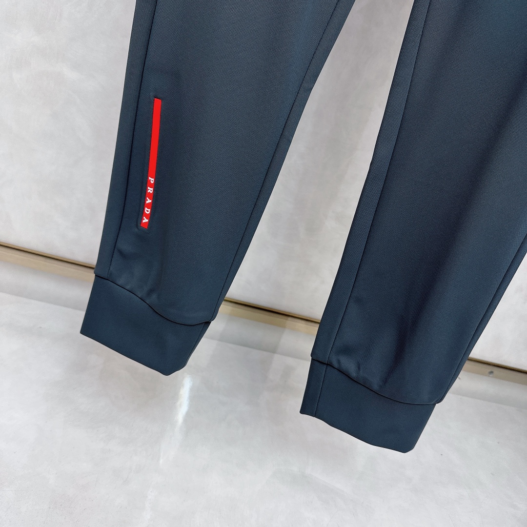 Prada  休闲裤服装 7