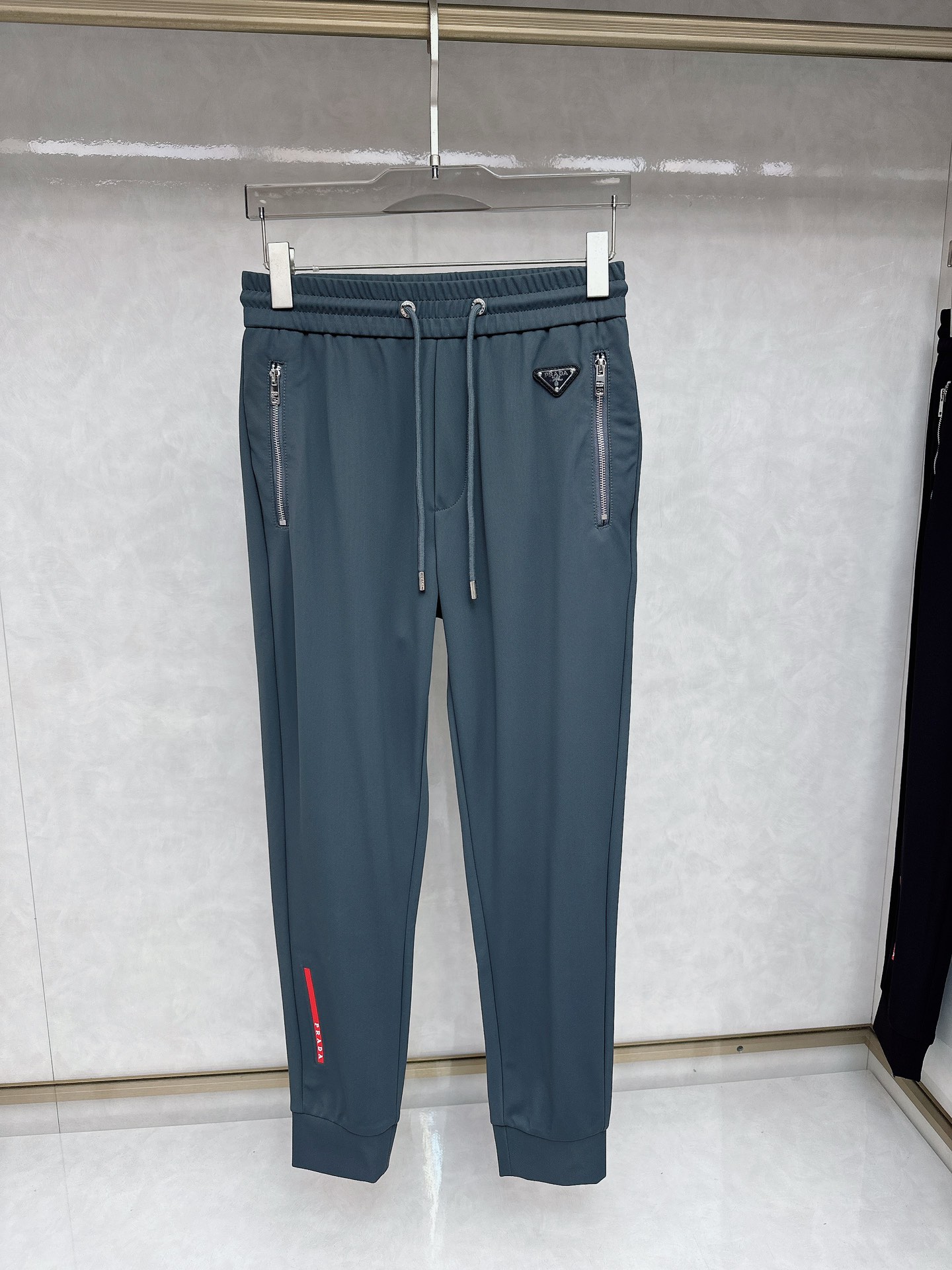 Prada  休闲裤服装 2