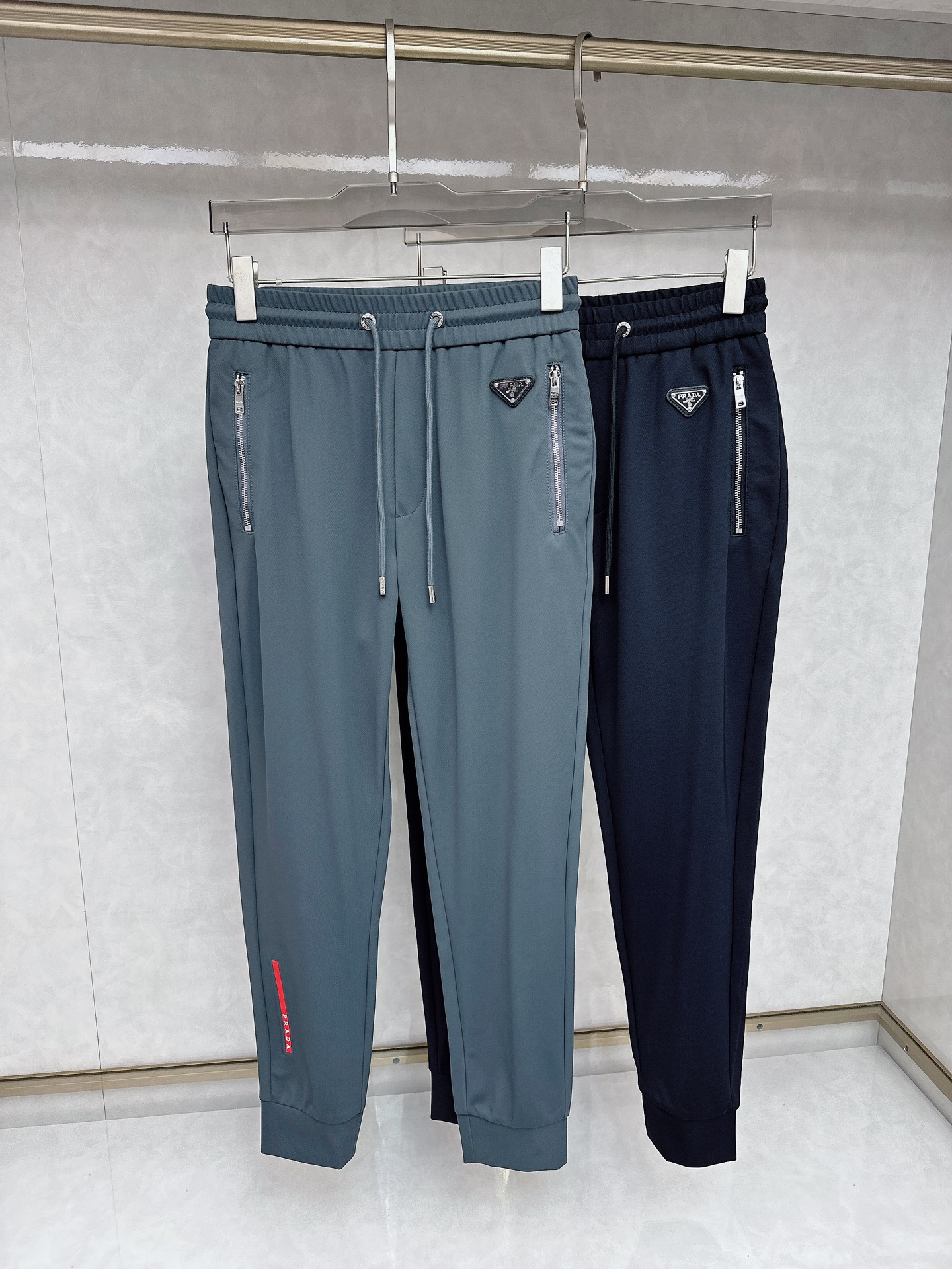 Prada  休闲裤服装 1