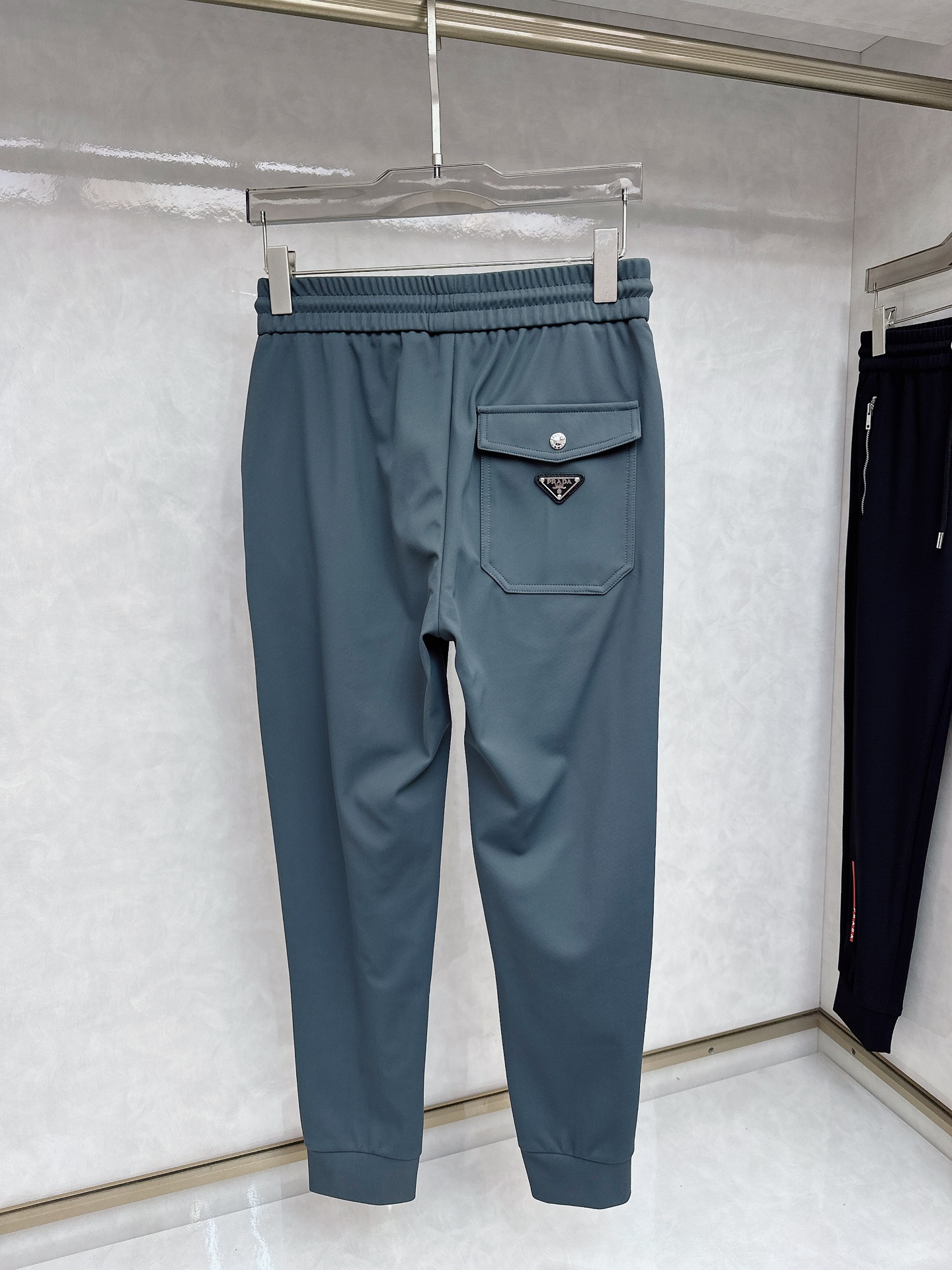 Prada  休闲裤服装 8