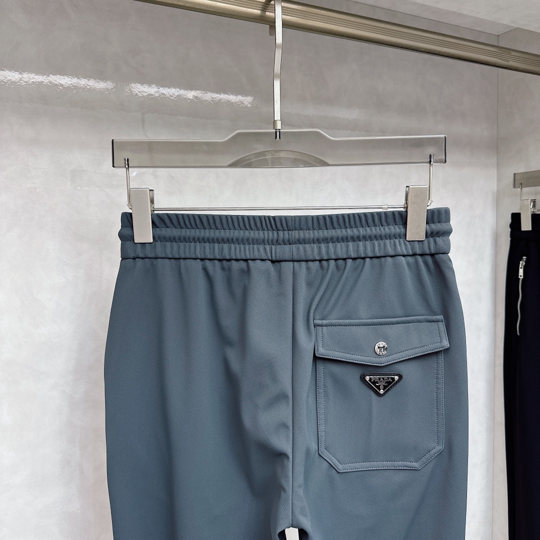 Prada  休闲裤服装 9