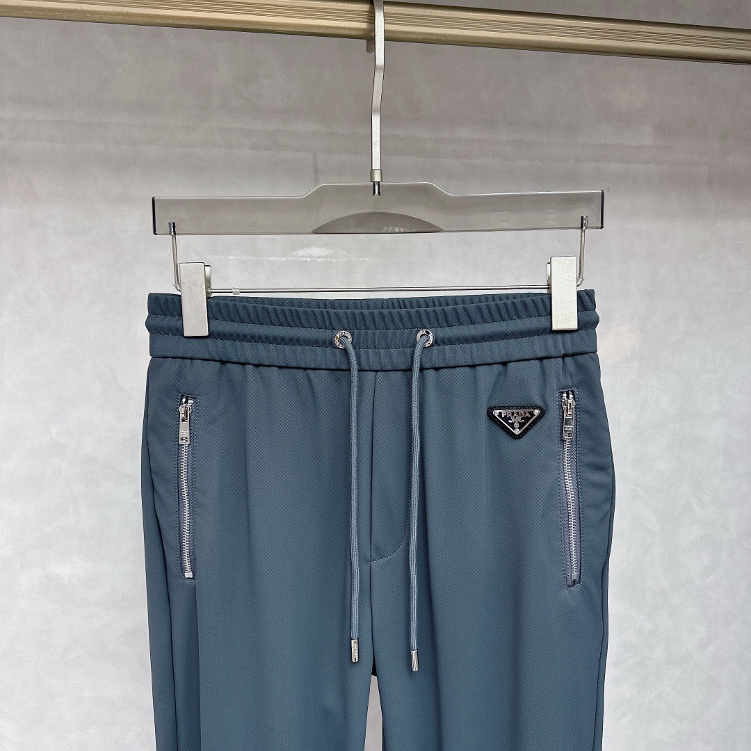 Prada  休闲裤服装 3