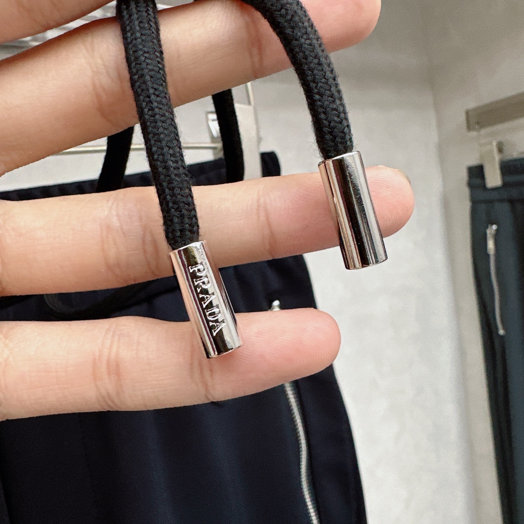 Prada  休闲裤服装 6