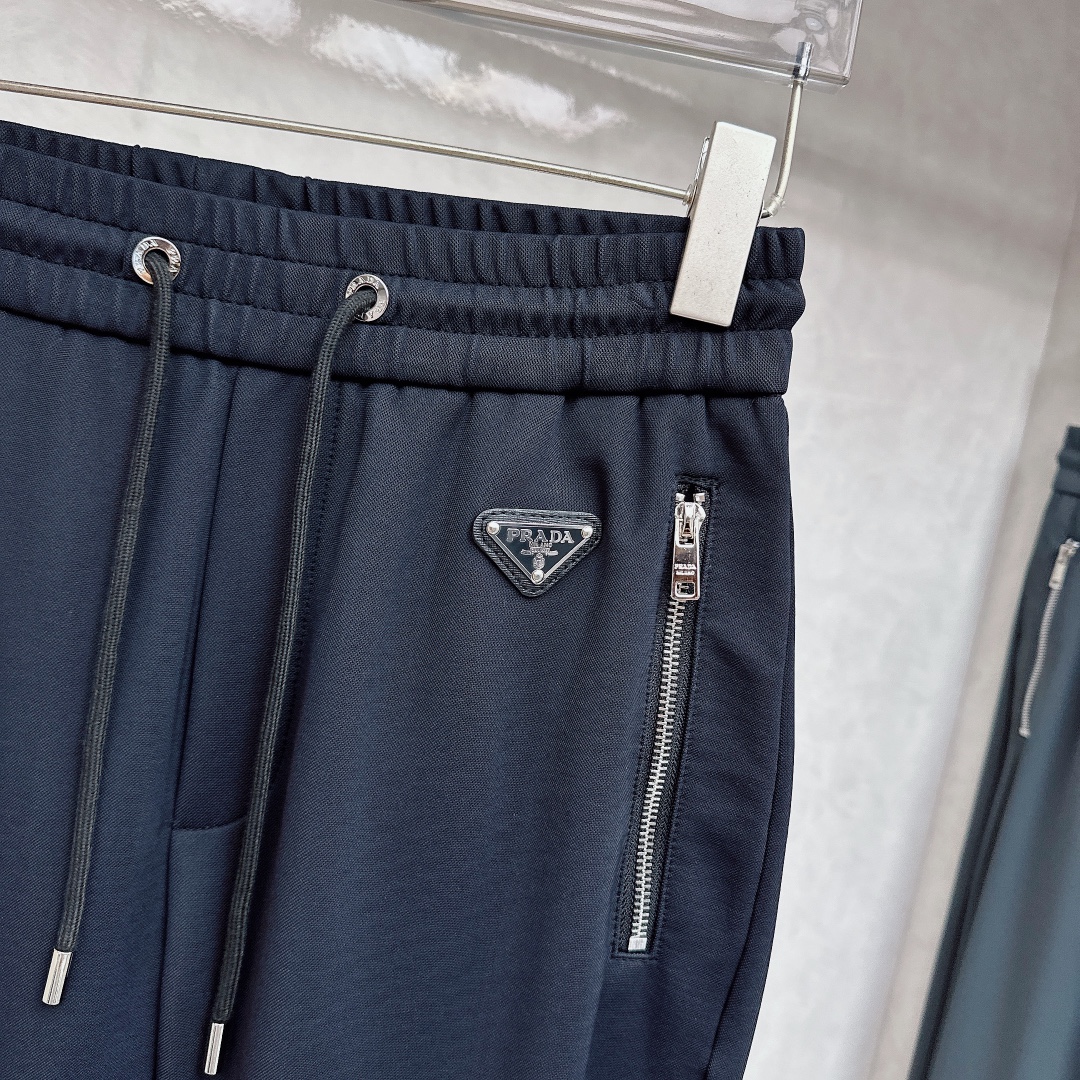 Prada  休闲裤服装 4
