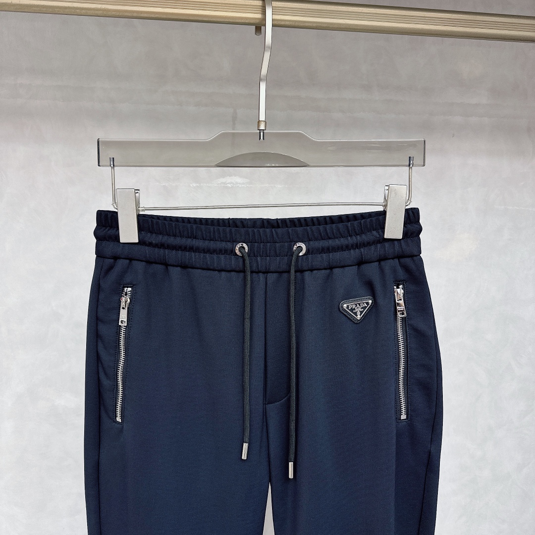 Prada  休闲裤服装 3