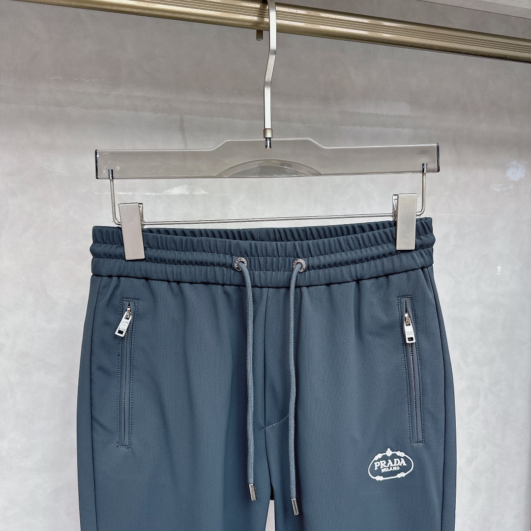 Prada  休闲裤服装 3