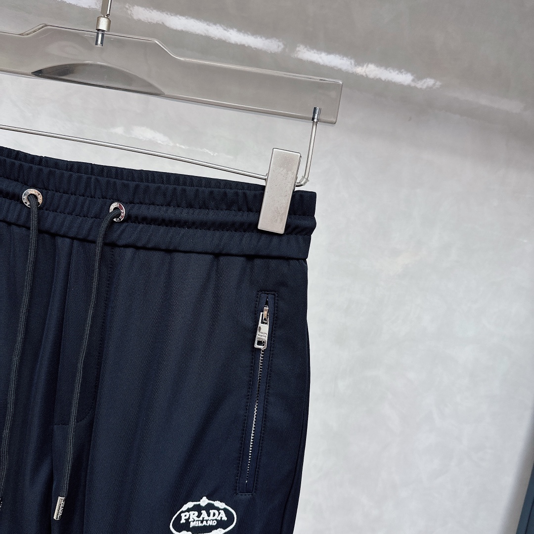 Prada  休闲裤服装 4