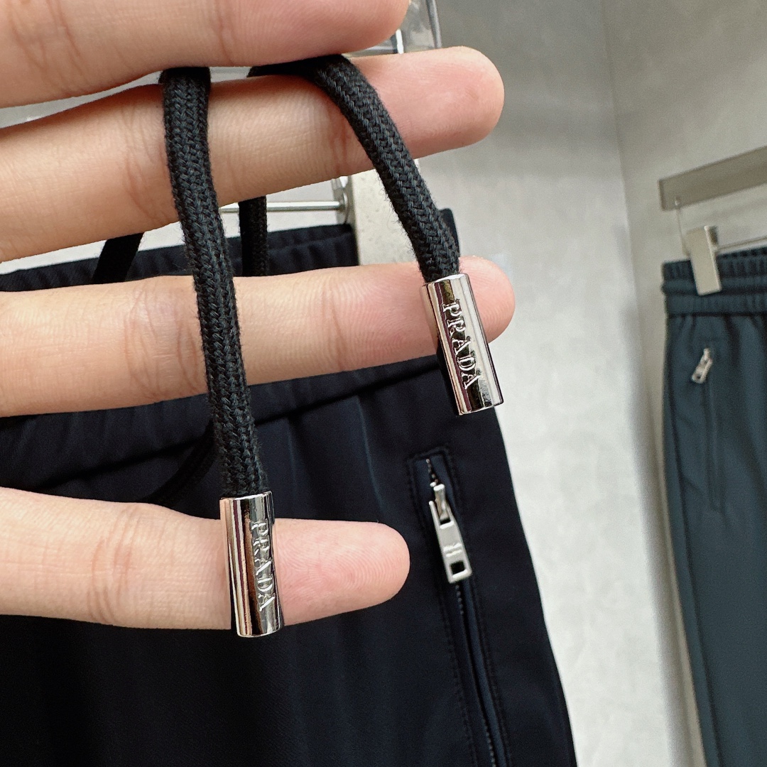 Prada  休闲裤服装 7