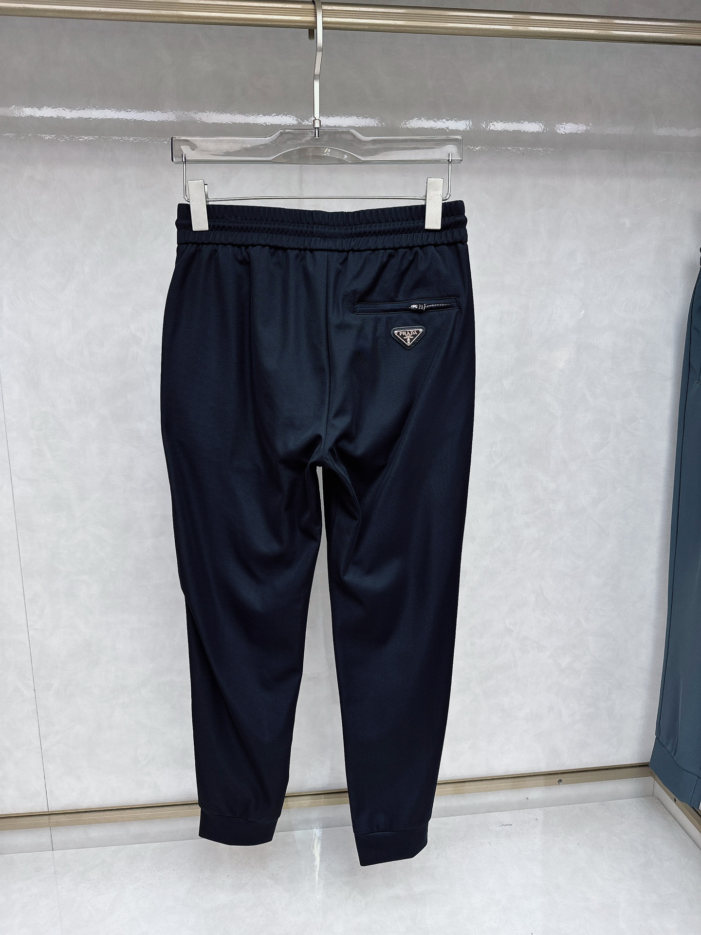 Prada  休闲裤服装 9