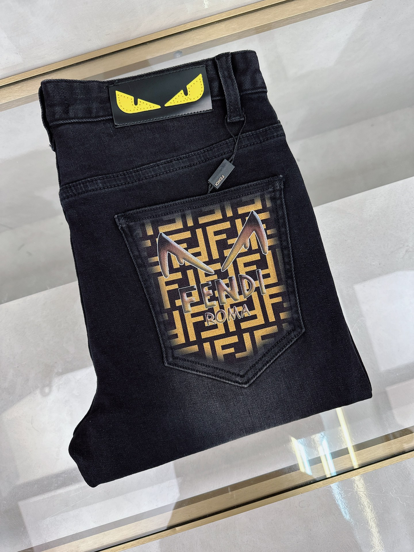 Fendi  牛仔裤服装,男 1