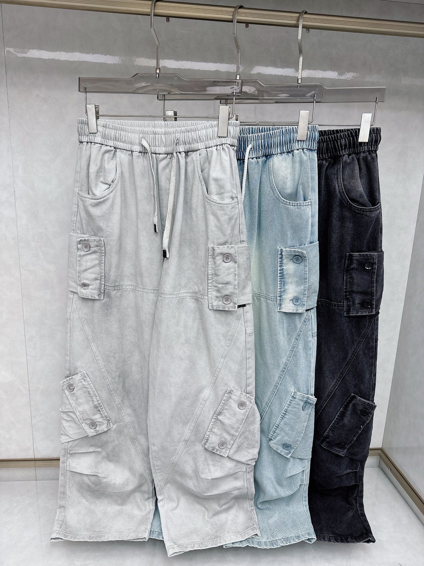NO:117044,The latest casual pants counter in early spring 2025 is 1:1 top replica, full quality!  A must-have item for trendy people!  Old iron who knows the goods quickly starts with size M~3XL, alexander wang198609092025早春最新休闲裤专柜1:1顶级复刻,全品相！潮人必备单品！懂货的老铁赶紧下手 尺码M~3XL,,alexander wang,Men's clothing