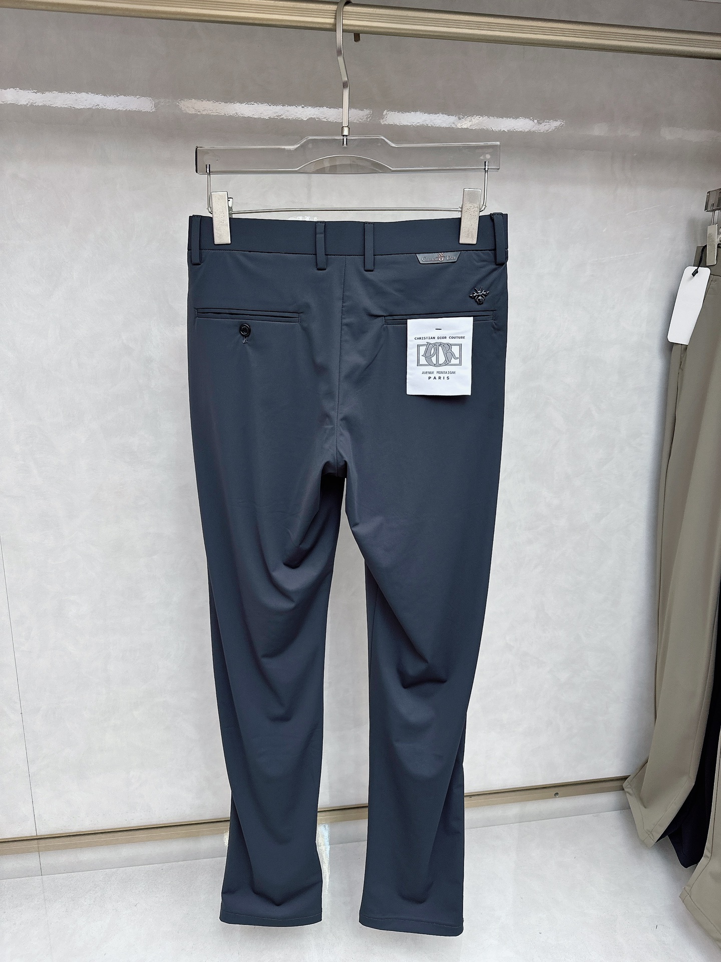  迪奥 2025ss春夏新品，官网同步有售，男士高端商务休闲西裤，高端进口面料，带弹力，后兜采用今年最新