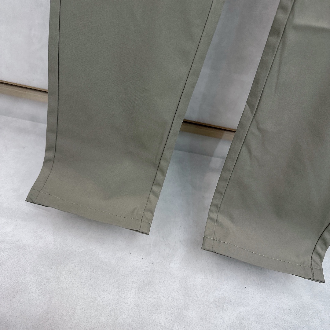  Lss春夏新品，官网同步有售，男士高端商务休闲西裤，高端进口面料，带弹力，后兜采用今年最新款五金配件点