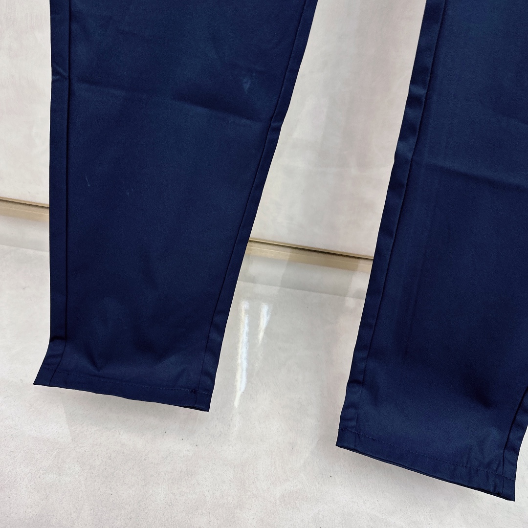 Lss春夏新品，官网同步有售，男士高端商务休闲西裤，高端进口面料，带弹力，后兜采用今年最新款五金配件点