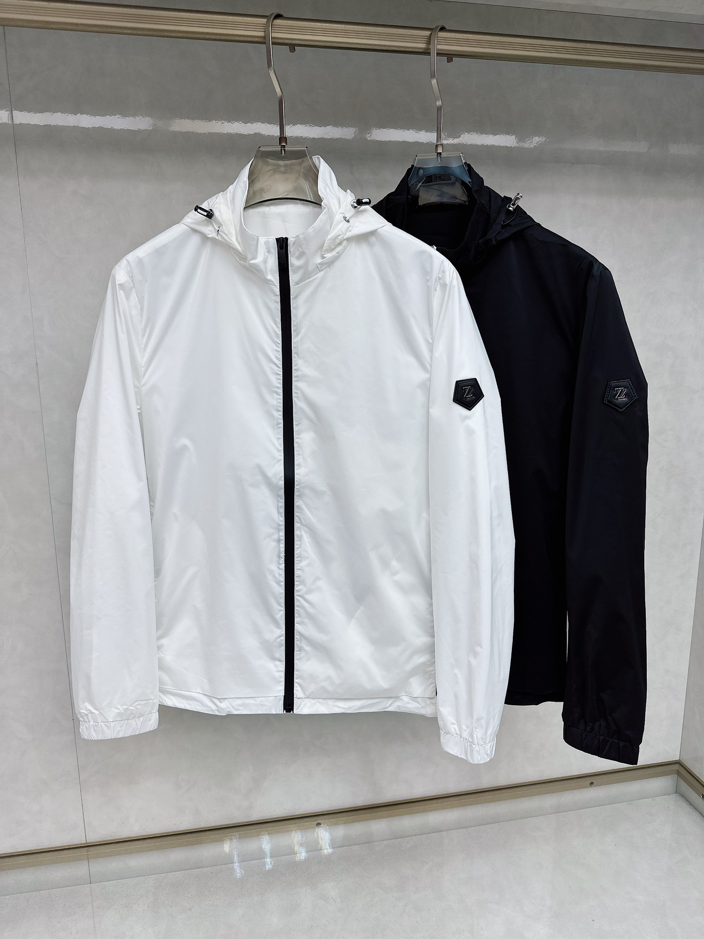 NO:123513,Zenia Spring new jacket Original 1:1 custom hardware accessories are fully imported and customized. Welcome to counter comparison. Super soft Super heavy fabric has a perfect fit. Pay attention to the super comfortable fabric. Exclusive model. Non-market goods. Same size for men and women. M-XXXL, zegna, jackets & coats, alexander wang19860909杰尼亚 春款新款夹克 原版1:1订制五金配件全进口原版定制 欢迎专柜对比 超柔软 超级重面料做工杠杠的版型完美 注意面料超舒服 独家款 非市场货 男女同款尺码M一XXXL,,zegna,jackets & coats,alexander wang,Men's clothing