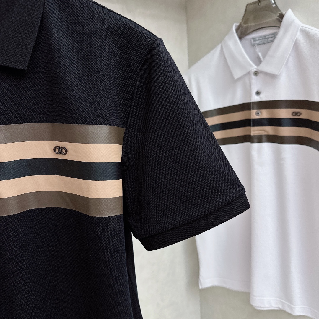 “High-End Men’s Summer Fashion: Classic Logo Polo Suit with Luxurious Details and Top-Quality Craftsmanship” - 图片 7