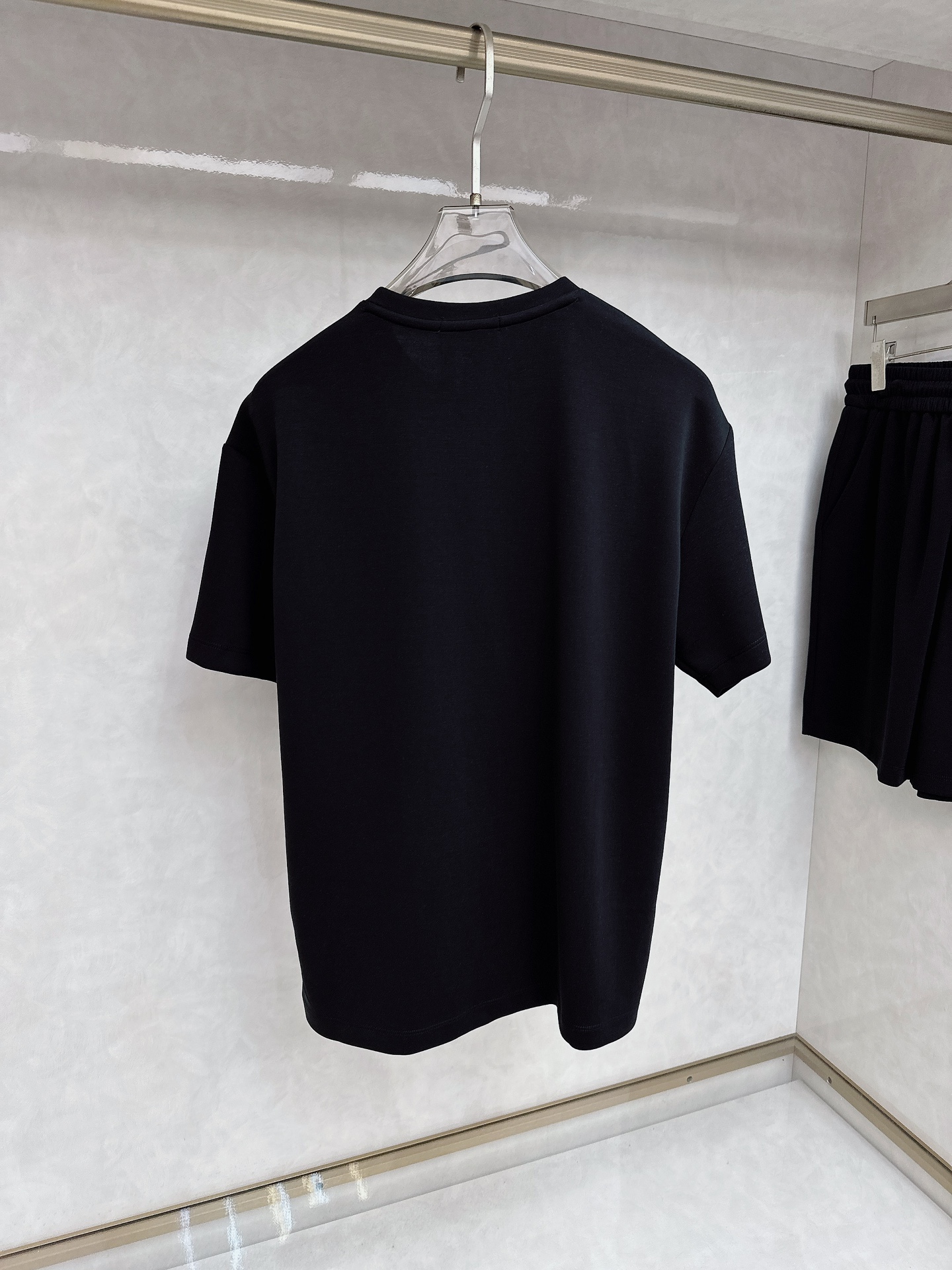 P850 😊🔥🔥5063ss new short-sleeve suit, same for men and women. It’s a great upper body - 图片 4