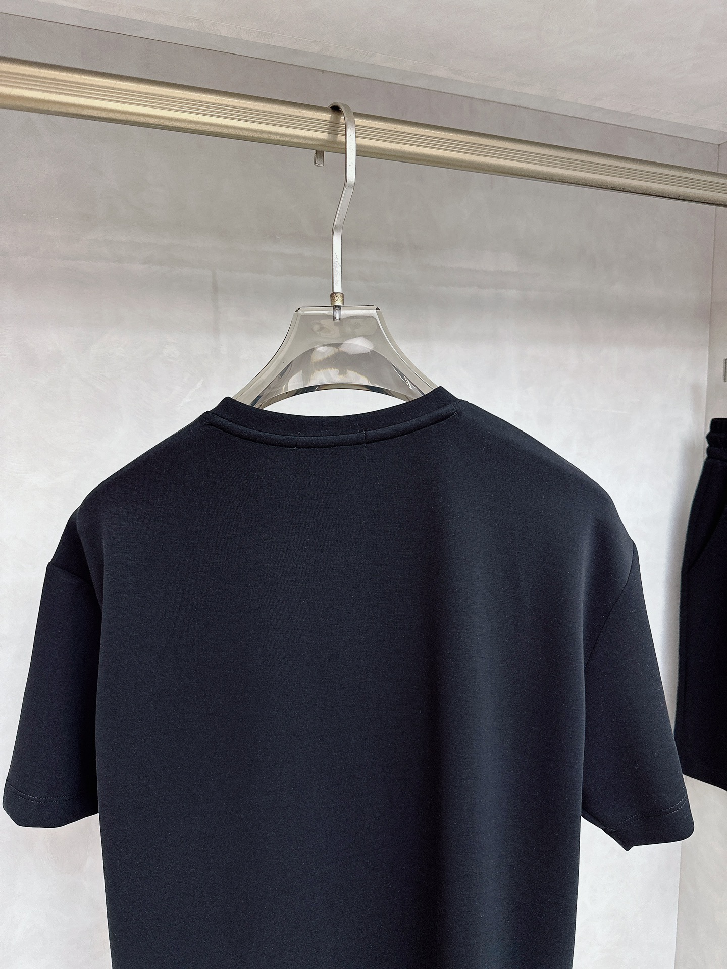 P850 😊🔥🔥5063ss new short-sleeve suit, same for men and women. It’s a great upper body - 图片 5