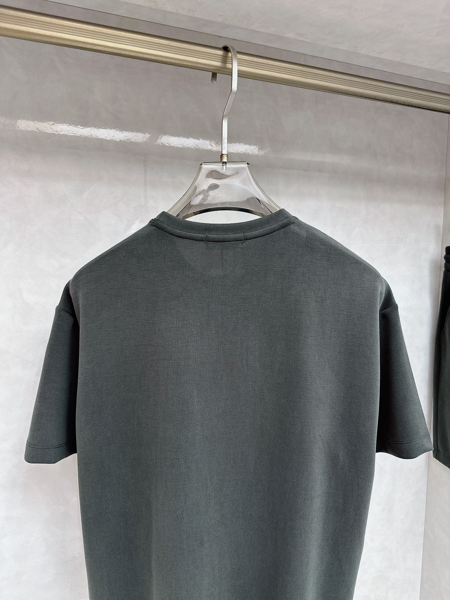 P850 😊🔥🔥5063ss new short-sleeve suit, same for men and women. It’s a great upper body - 图片 5