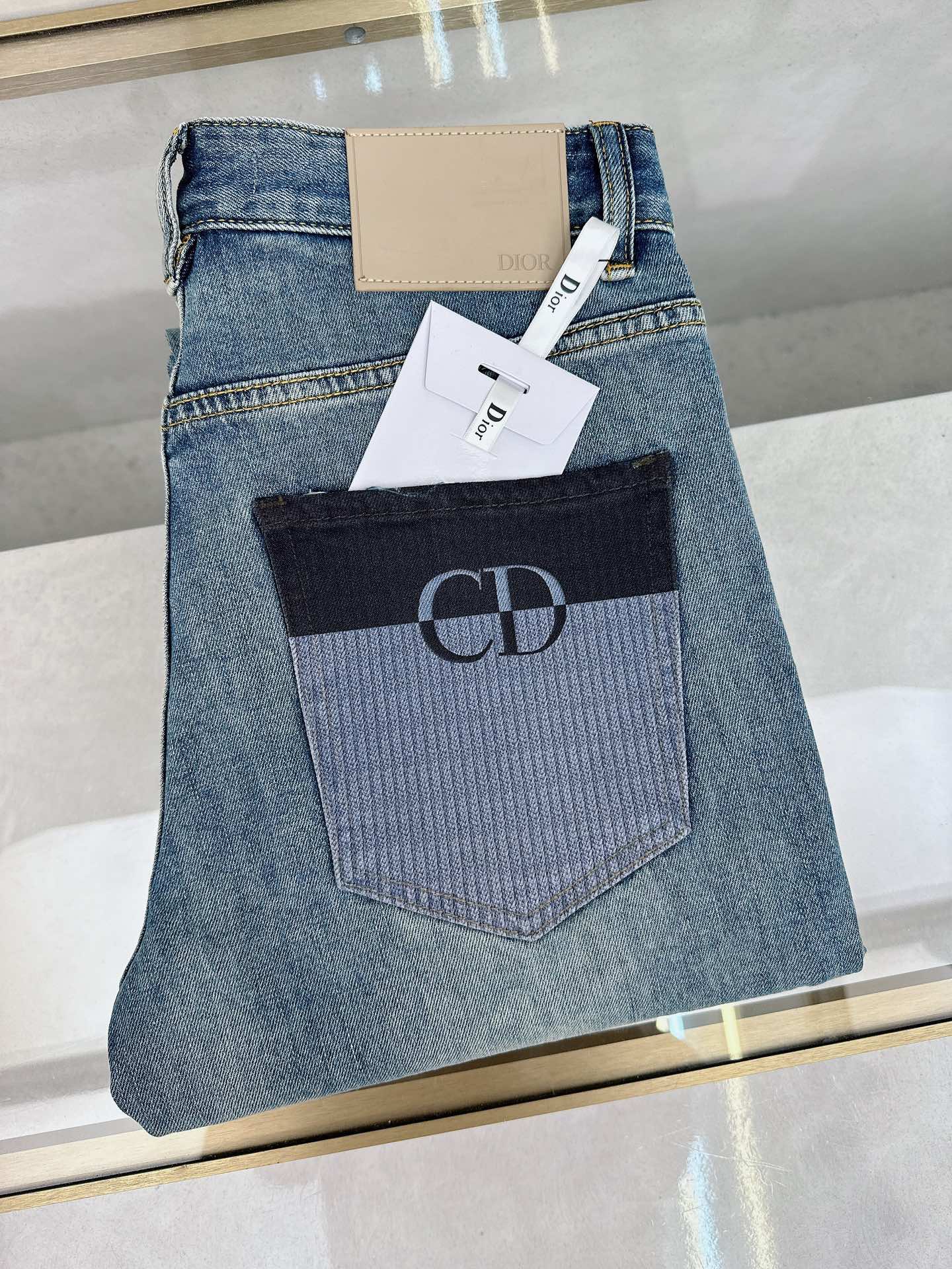 NO:470895,Dior 2025 spring and summer new men's casual jeans, top quality!  Channel orders are sold simultaneously on the official website!  !  Original customized denim cotton material!  Suitable for casual/formal outfits ~ the best for daily commuting!  !  Size 29-38 (no 3537), Dior, jeans, alexander wang19860909迪奥 2025春夏新款男士休闲牛仔裤,顶级品质！渠道订单,官网同步出售！！原厂订制牛仔全棉材质！适合休闲/正装各种搭配～日常通勤的极品！！尺码29-38（没3537）,,dior,jeans,alexander wang,Men's clothing